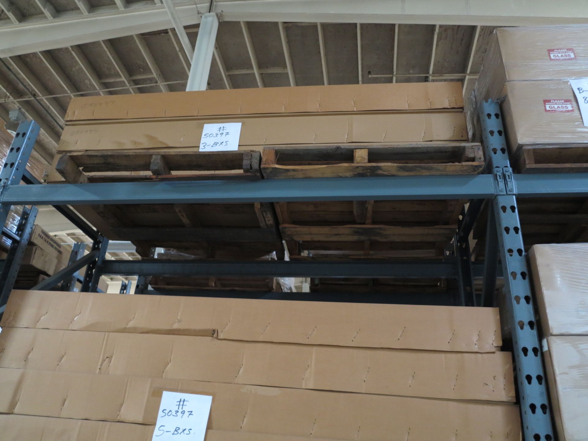LOT - CONTENTS OF (3) SECTIONS OF PALLET RACK TO INCLUDE: ITEM # 90363, ACCESSORY STAND MIRROR, - Bild 11 aus 11