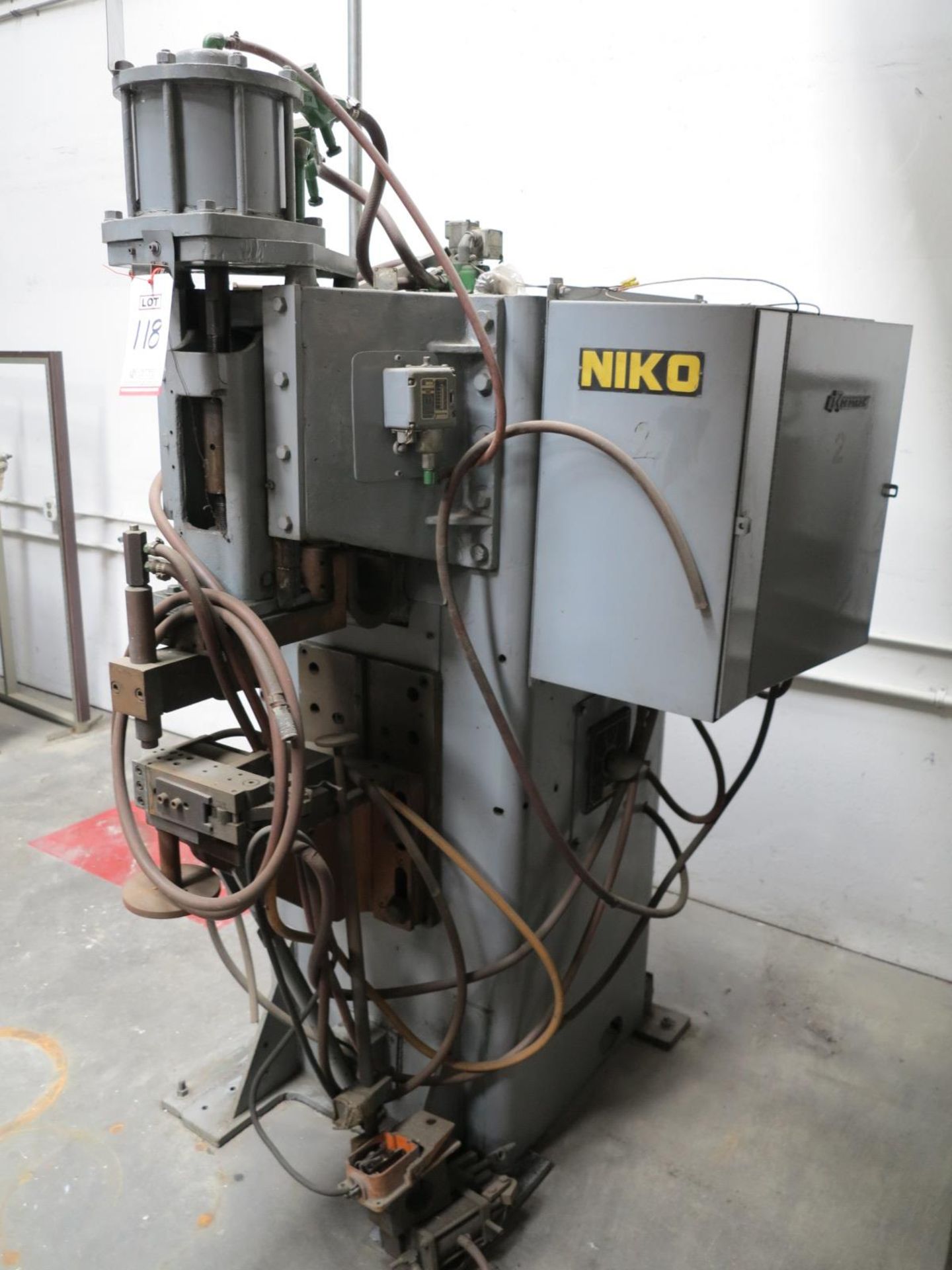 NIKO SPOT WELDER, W/ ROBOTRON CONTROL - Image 2 of 2