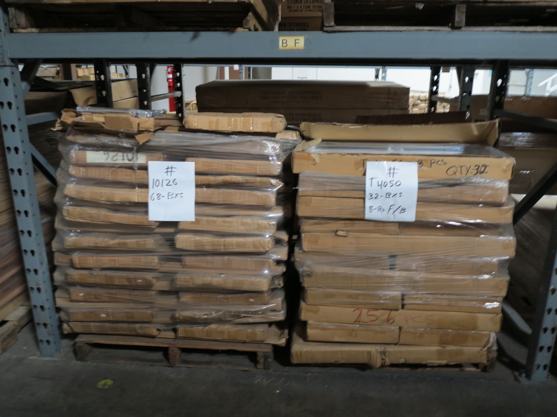 LOT - CONTENTS OF (3) SECTIONS OF PALLET RACK TO INCLUDE: ITEM # 10126, 2 WAY W (2) 16" STR. ARMS, - Bild 9 aus 12