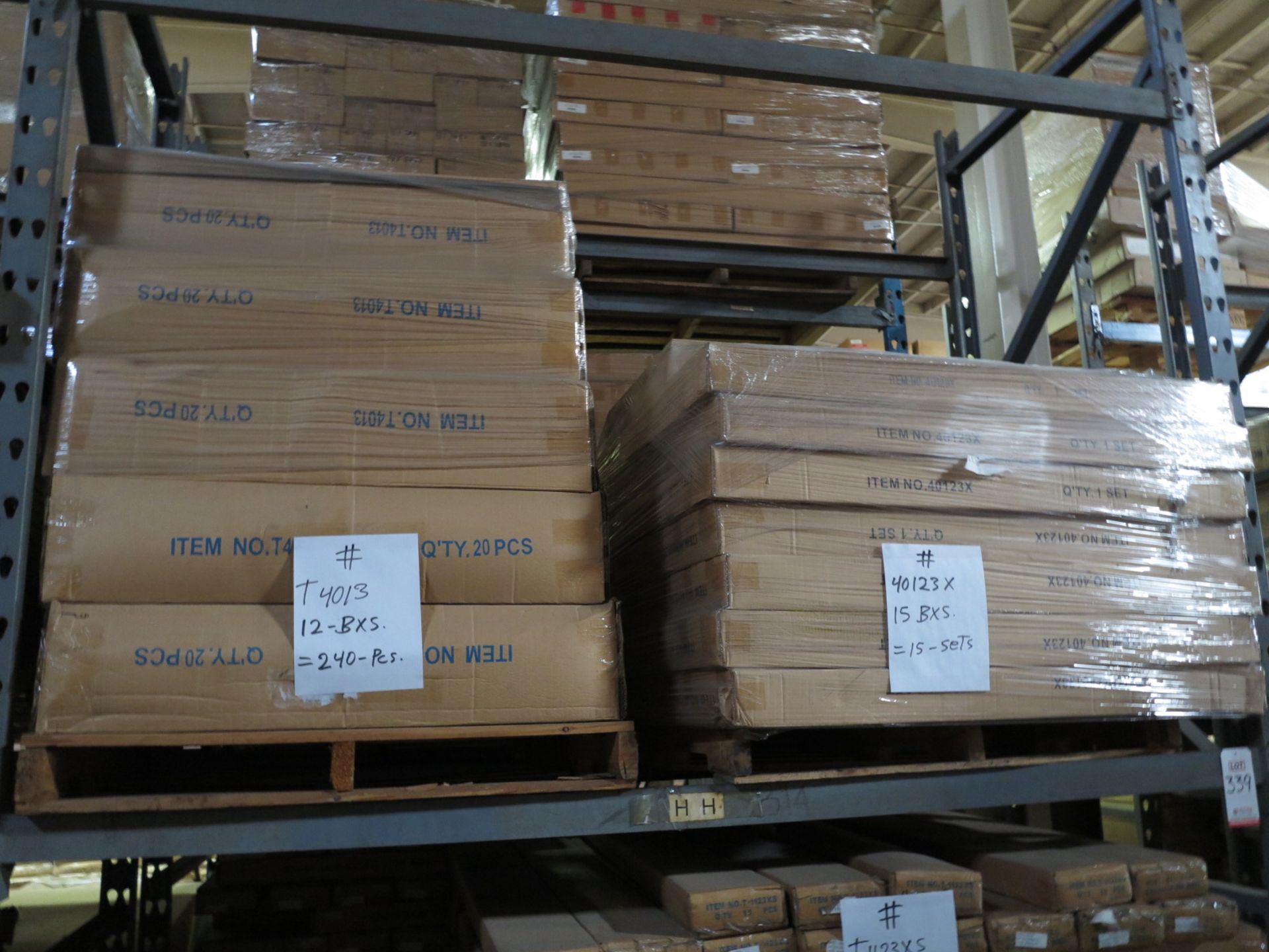 LOT - CONTENTS OF (2) SECTIONS OF PALLET RACK TO INCLUDE: ITEM # 40123, 4 WAY RACK W (4) 18" STR. - Image 4 of 6