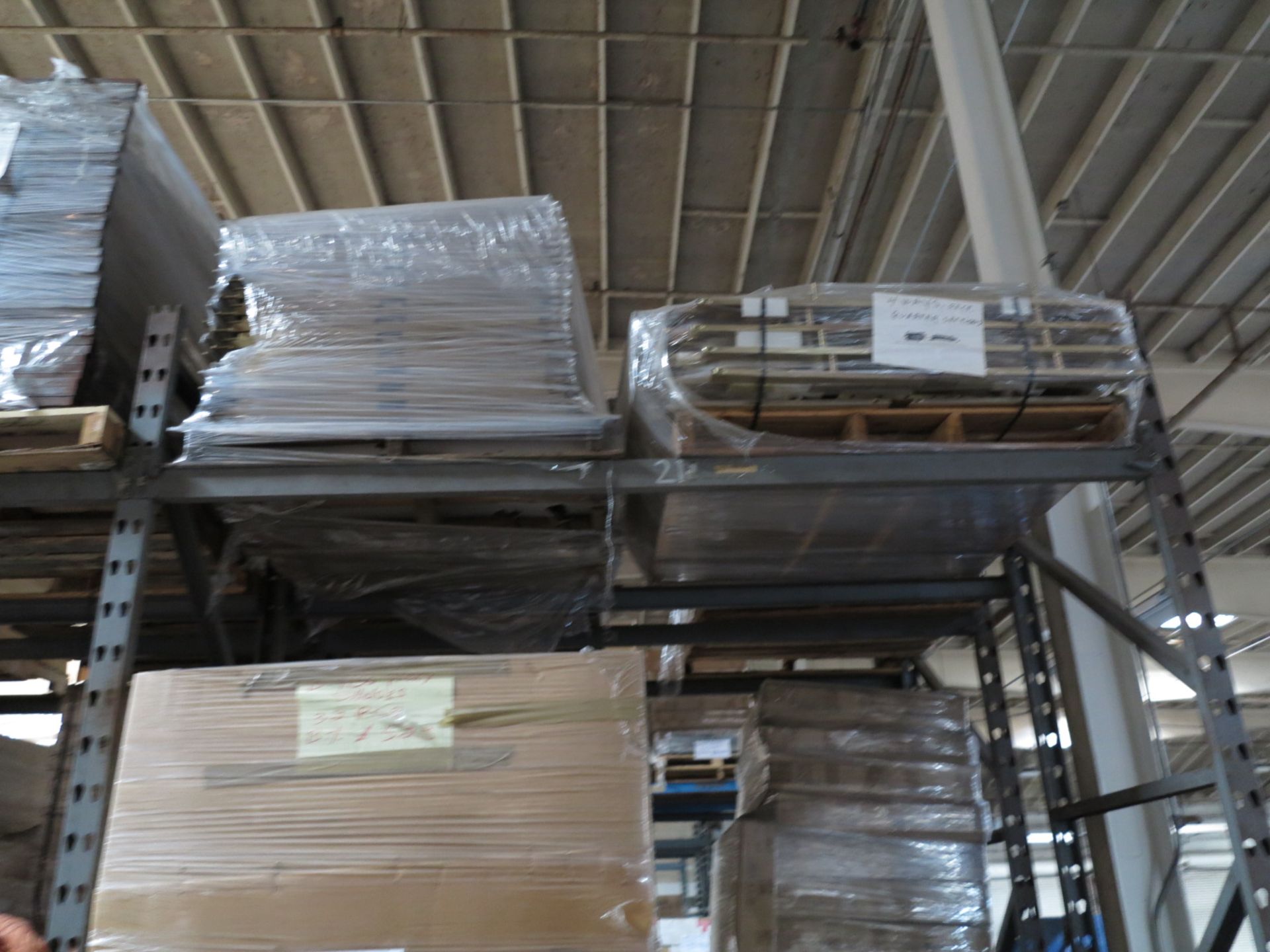 LOT - CONTENTS OF (2) SECTIONS OF PALLET RACK TO INCLUDE: HARDWARE; ROUND RACK FRAMES; ITEM # T5436, - Bild 5 aus 8