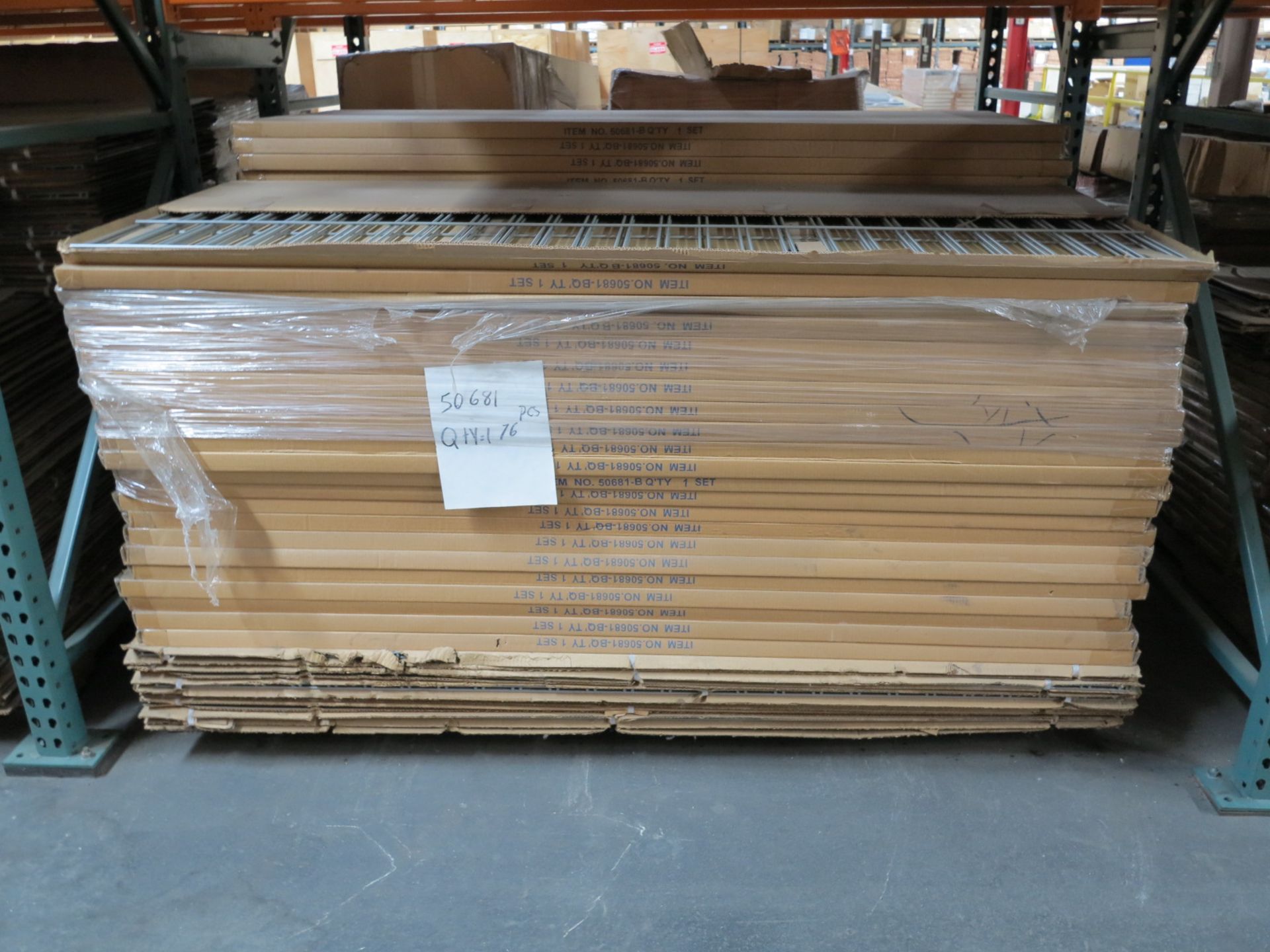 LOT - CONTENTS OF (2) SECTIONS OF PALLET RACK TO INCLUDE: ITEM # 50635, 5' STARTER SET 72" HIGH F - Bild 8 aus 8