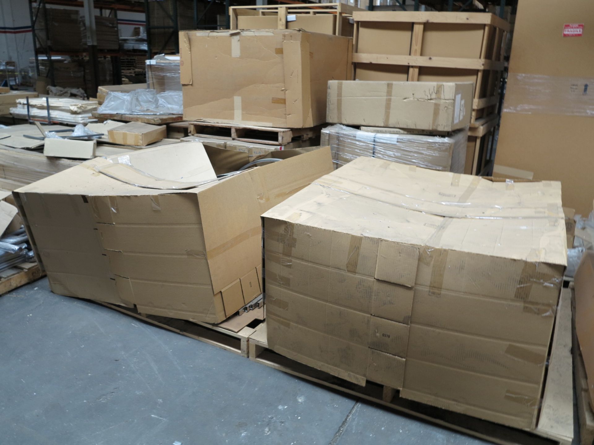 LOT - APPROX. (29) PALLETS ON FLOOR TO INCLUDE: ITEM #45427, WALL MOUNTING MIRROR, SATIN NICKEL FINI - Bild 3 aus 8