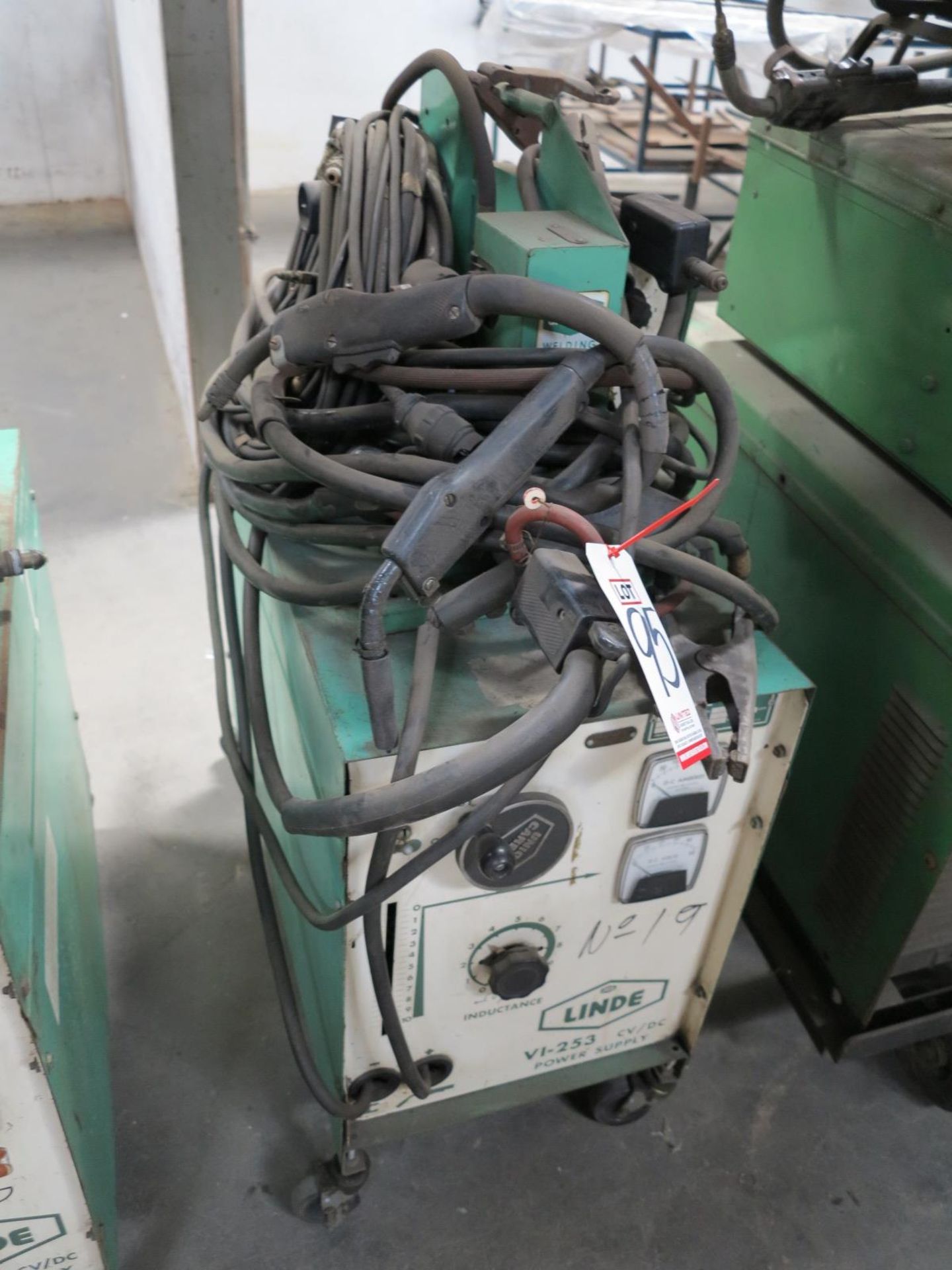 LINDE VI-253 CV/DC WELDING POWER SOURCE, S/N B79C17587, W/ LINDE WIRE FEEDER