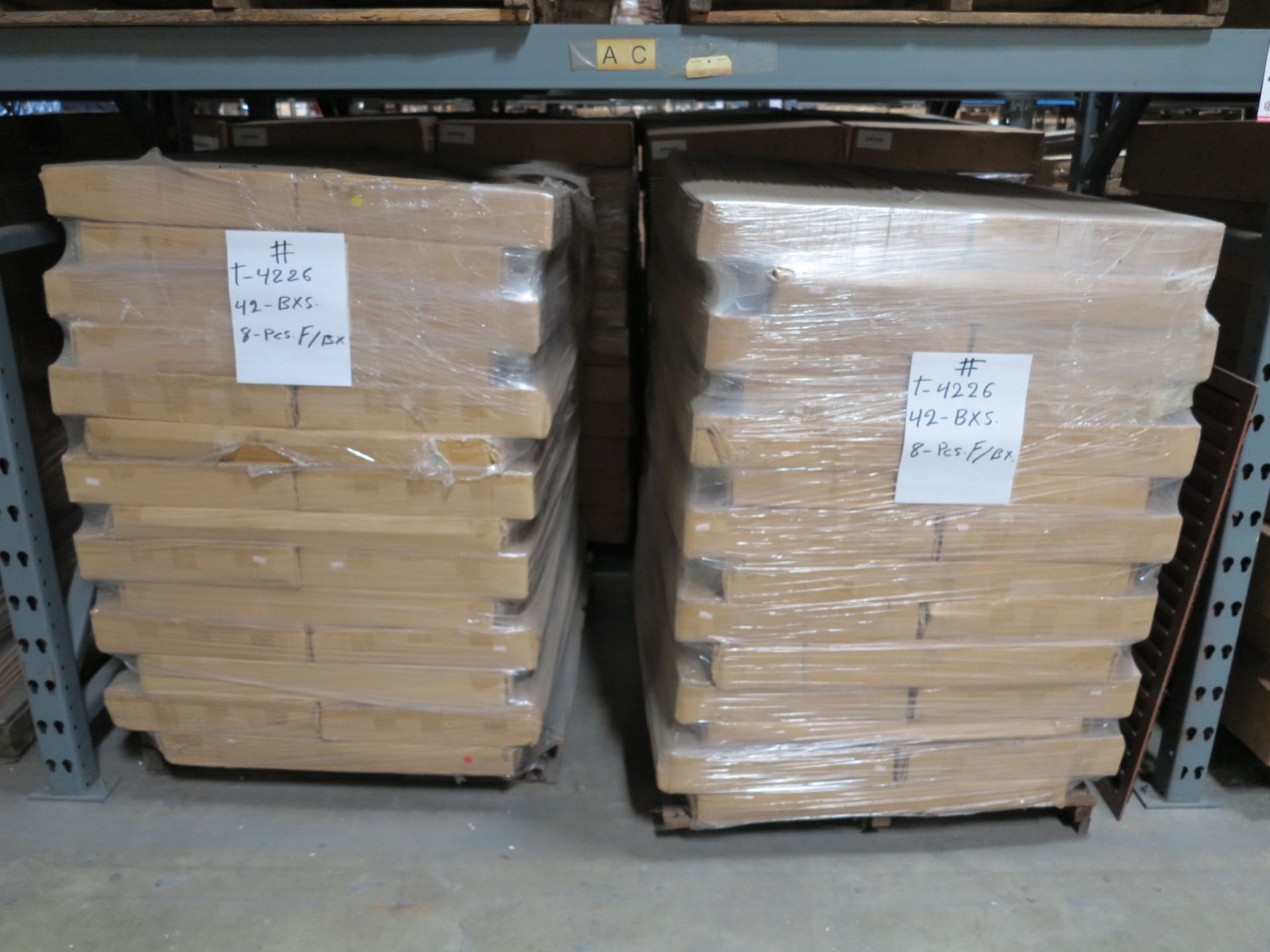 LOT - CONTENTS OF (3) SECTIONS OF PALLET RACK TO INCLUDE: ITEM # T4226, ARM STR. 16" - Bild 4 aus 10