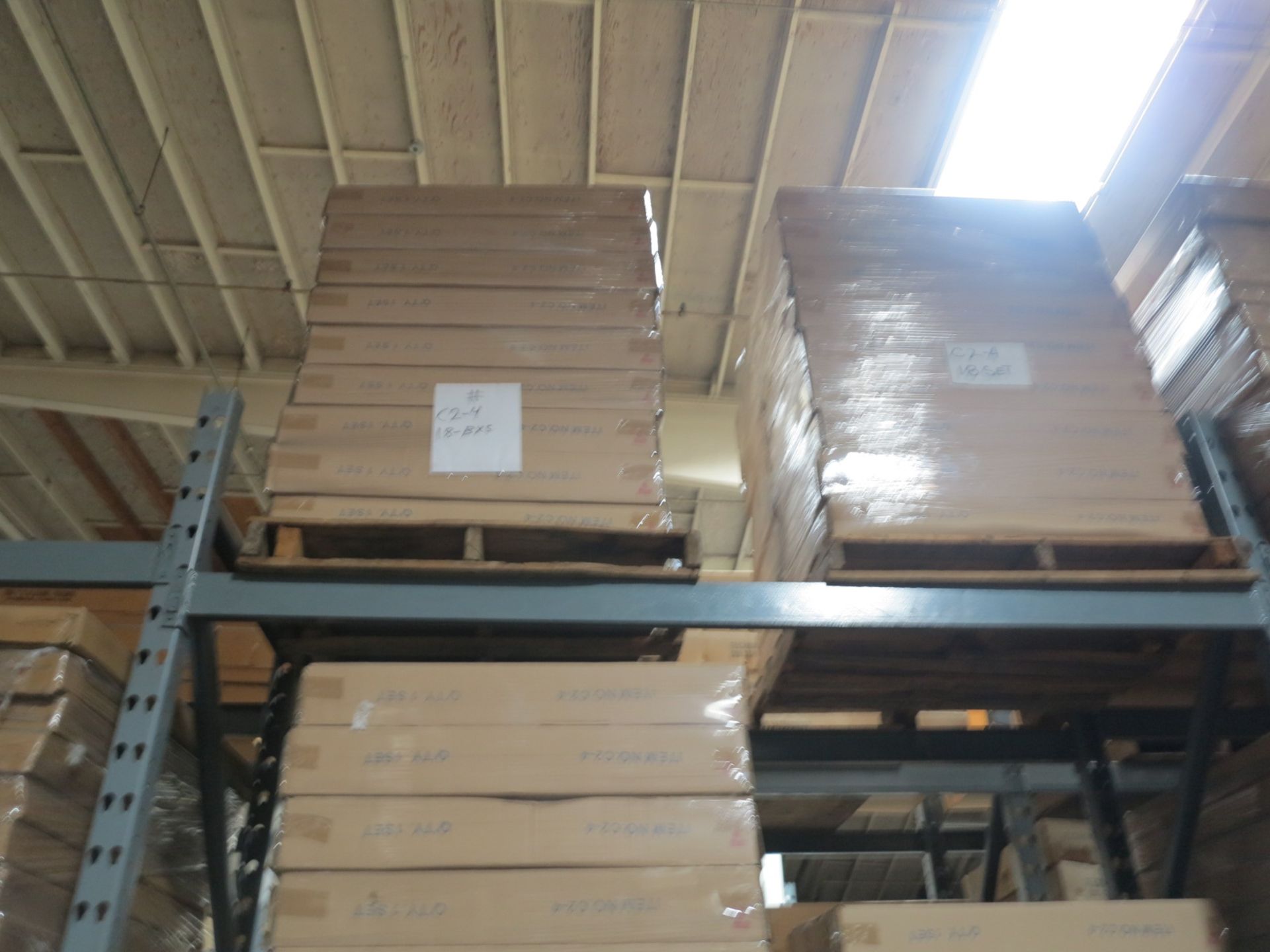 LOT - CONTENTS OF (3) SECTIONS OF PALLET RACK TO INCLUDE: ITEM # 10126, 2 WAY W (2) 16" STR. ARMS, - Bild 6 aus 12