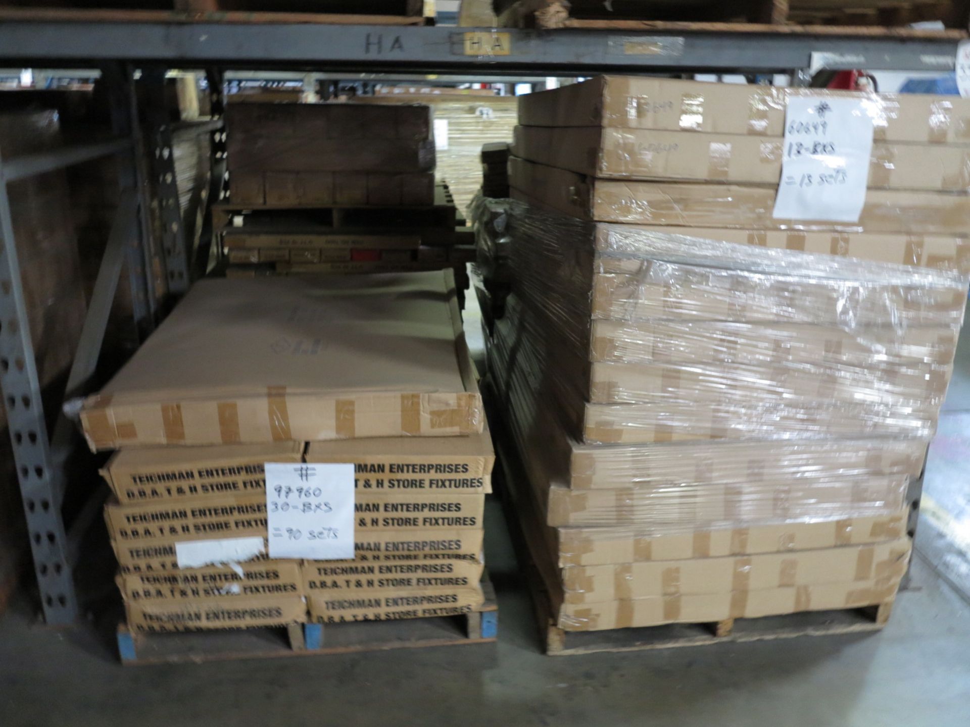 LOT - CONTENTS OF (2) SECTIONS OF PALLET RACK TO INCLUDE: ITEM # 26164, ADD ON ARM F MINI QUAD (S/ - Image 3 of 6