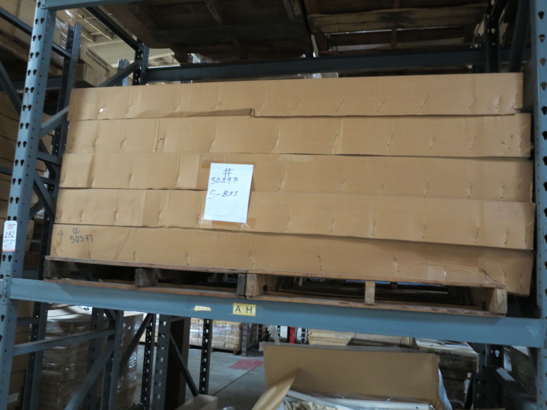 LOT - CONTENTS OF (3) SECTIONS OF PALLET RACK TO INCLUDE: ITEM # 90363, ACCESSORY STAND MIRROR, - Bild 10 aus 11