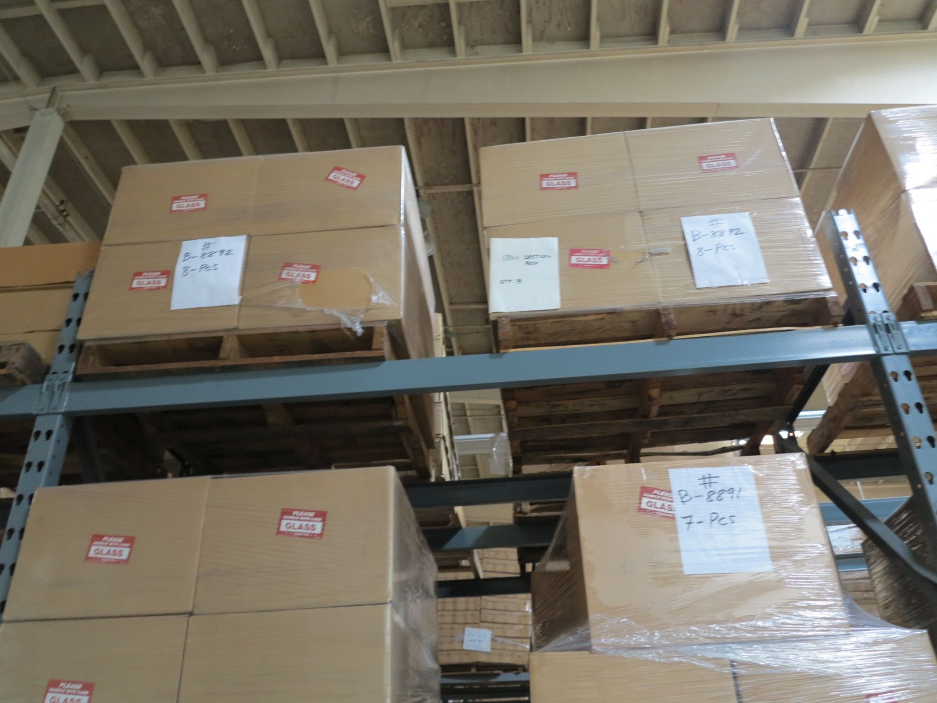 LOT - CONTENTS OF (3) SECTIONS OF PALLET RACK TO INCLUDE: ITEM # 90363, ACCESSORY STAND MIRROR, - Bild 6 aus 11