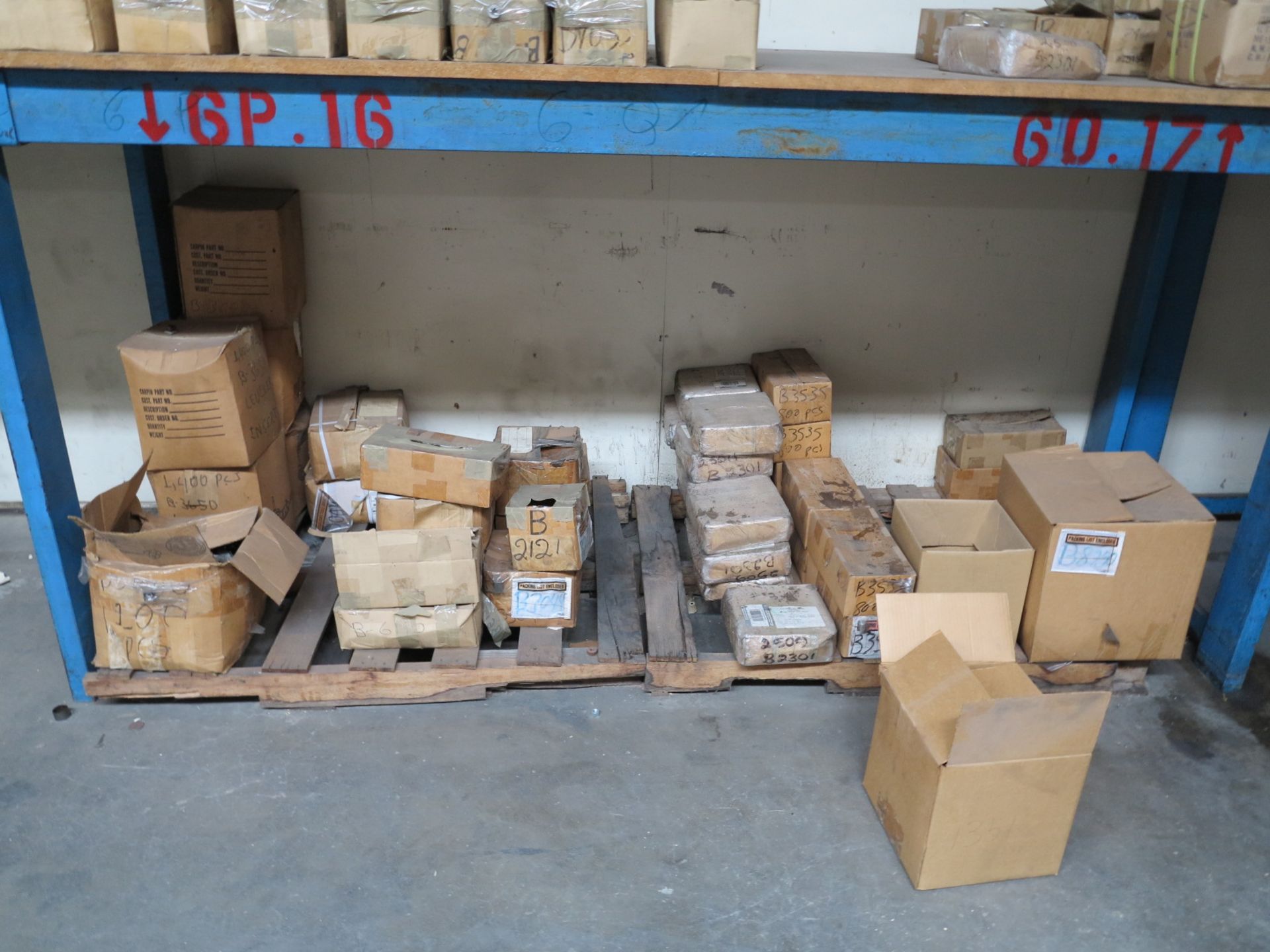 LOT - CONTENTS OF (2) SECTIONS OF PALLET RACK TO INCLUDE VARIOUS HARDWARE: FASTENERS; FASTENING - Bild 4 aus 6