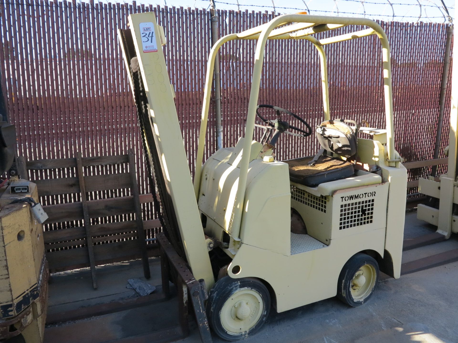 TOWMOTOR 2,000 LB LP FORKLIFT, OUT OF SERVICE