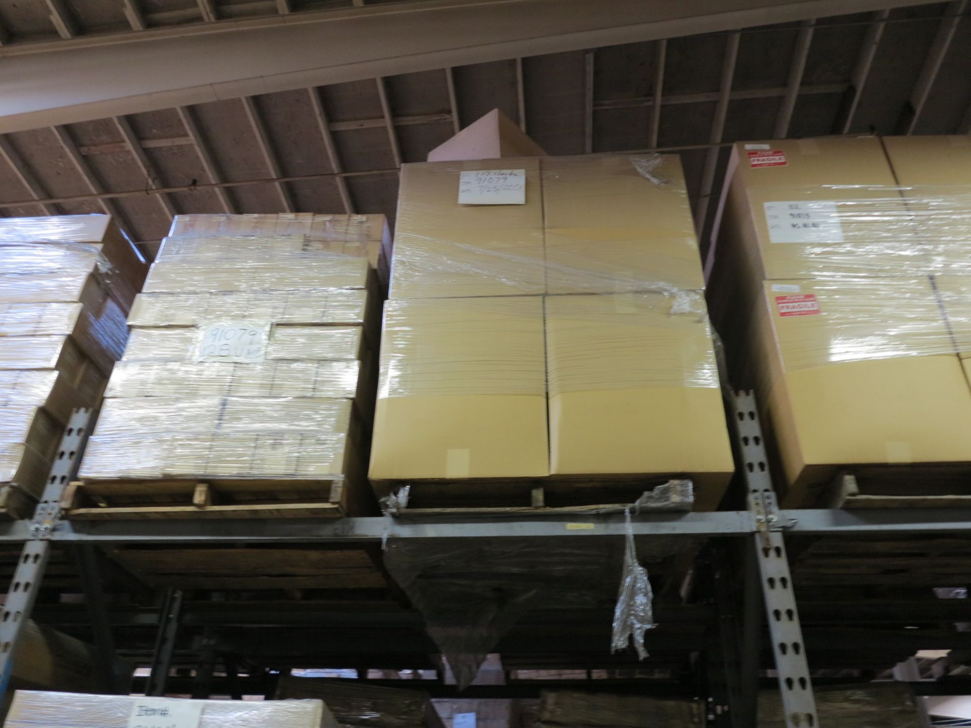 LOT - CONTENTS OF (2) SECTIONS OF PALLET RACK TO INCLUDE: ITEM # 26129, 2 WAY COSTUMER W CASTERS ( - Bild 6 aus 8