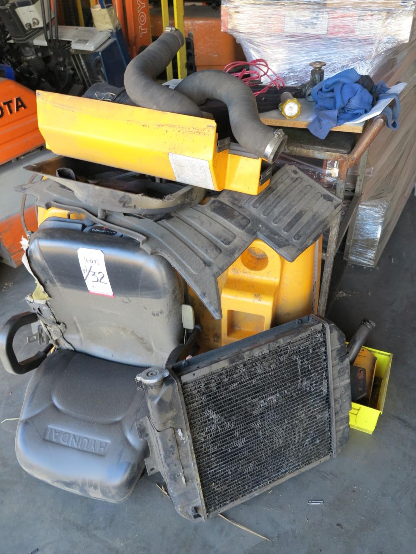 HYUNDAI 4,800 LB LP FORKLIFT, MODEL HLE-25C-5, S/N EK0210242, OUT OF SERVICE - Bild 6 aus 7