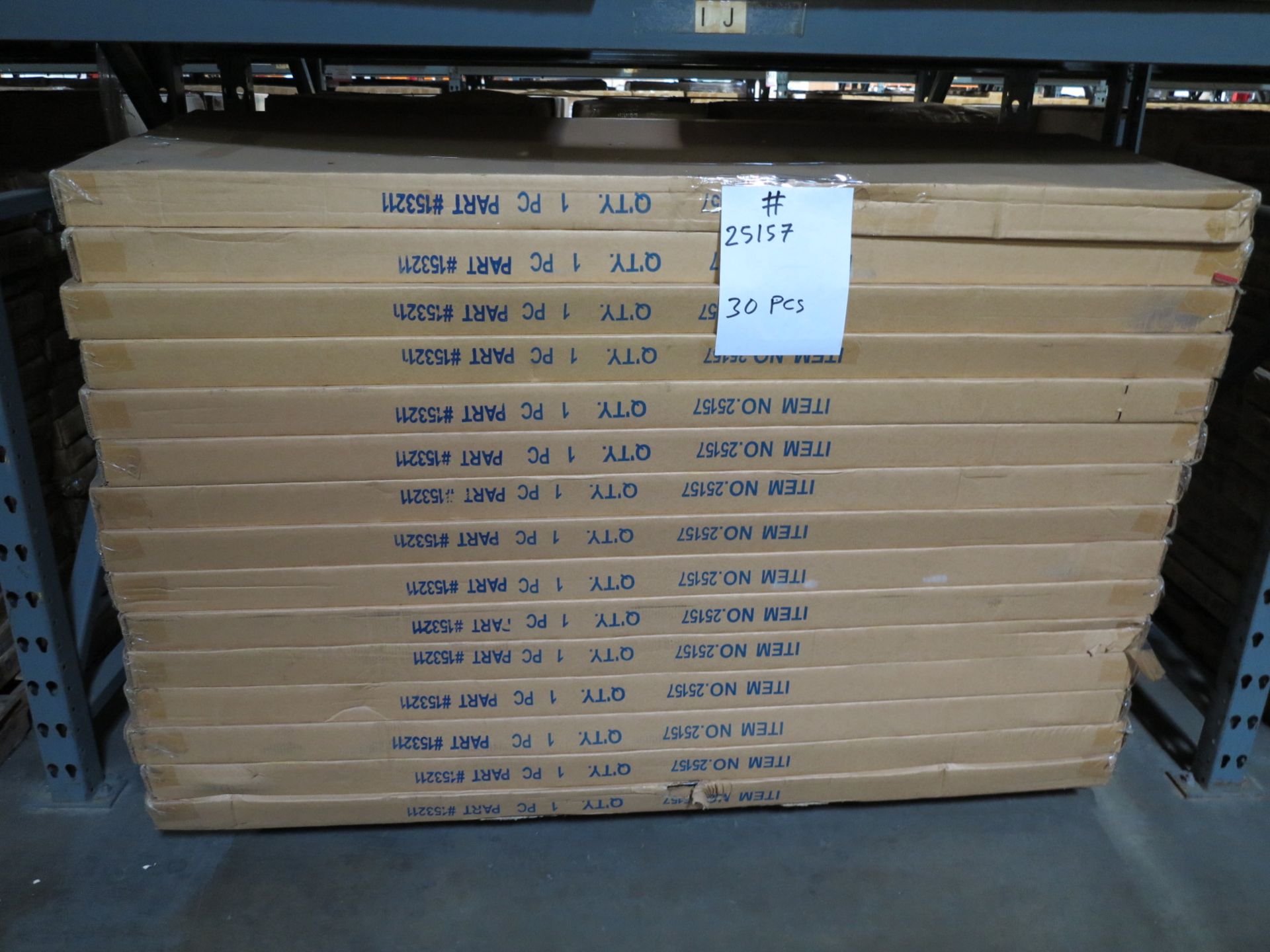 LOT - CONTENTS OF (3) SECTIONS OF PALLET RACK TO INCLUDE: ITEM #25157, BED / BATH FIXTURES; ITEM # - Bild 4 aus 12