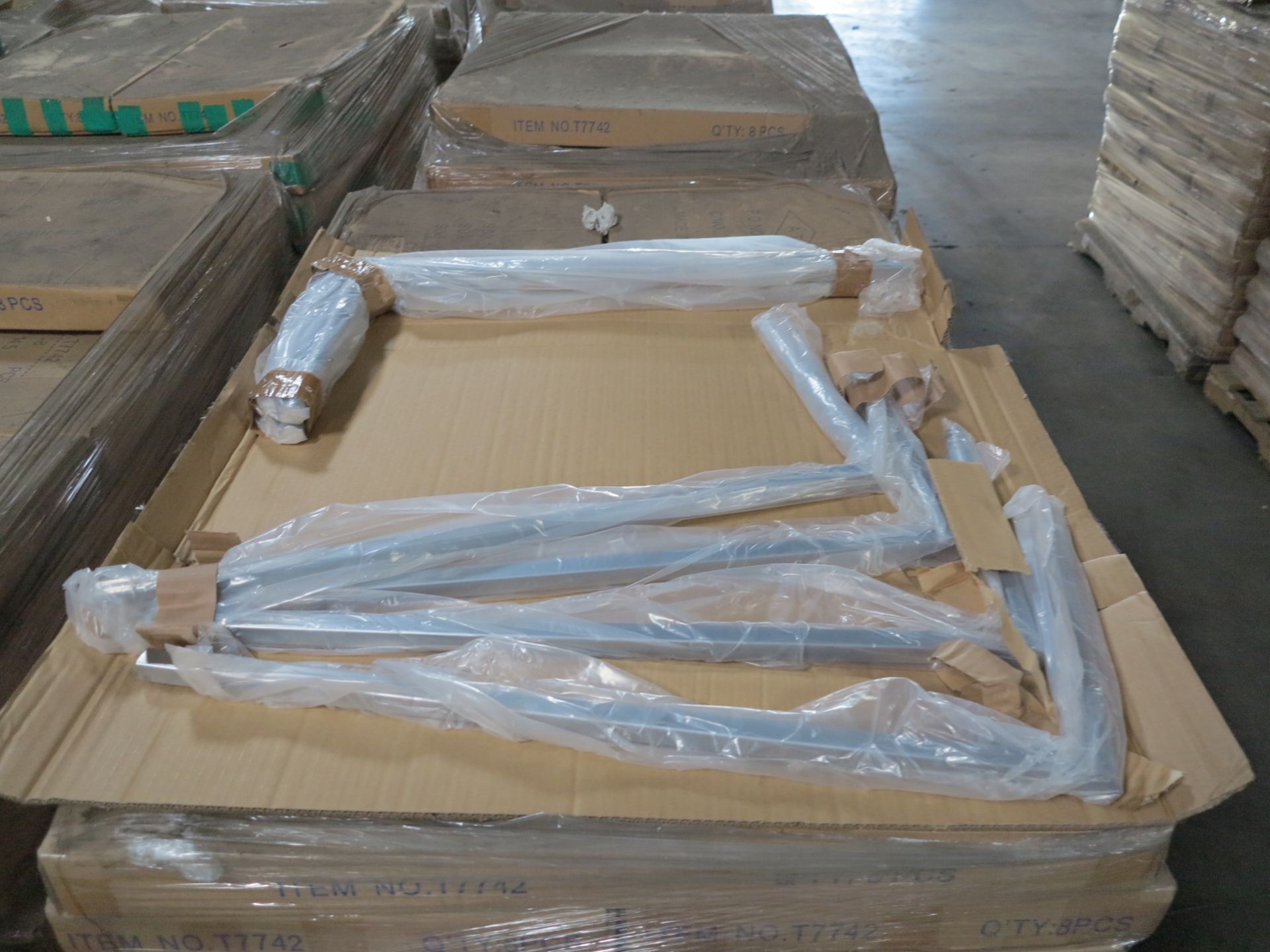 LOT - (10) PALLETS ON FLOOR TO INCLUDE: ITEM #T7742, STRAIGHT ARM INSERT (ADULT), SUEDE CHROME - Bild 2 aus 4
