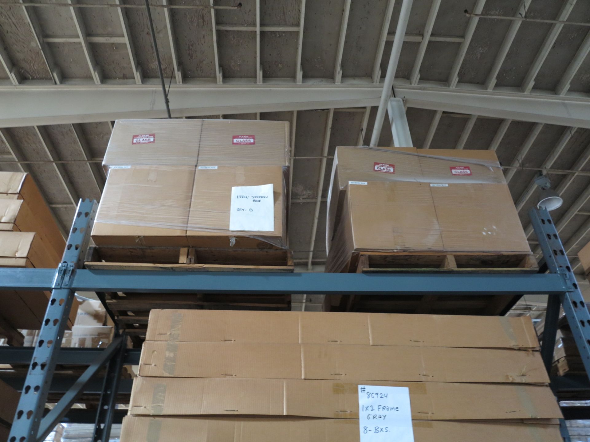 LOT - CONTENTS OF (2) SECTIONS OF PALLET RACK TO INCLUDE: ITEM # 86924, 1 X 2 FRAMES; ITEM # - Bild 5 aus 8