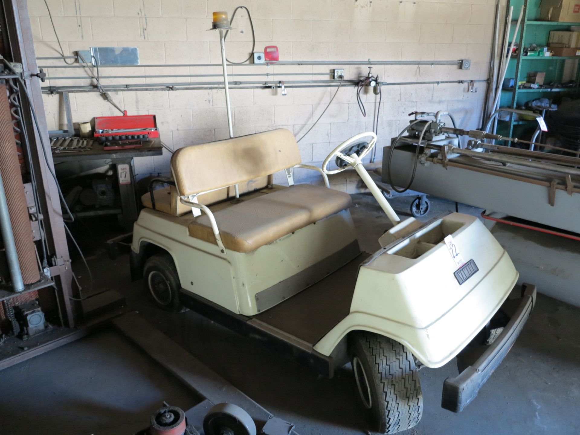 YAMAHA GOLF CART - Image 2 of 2