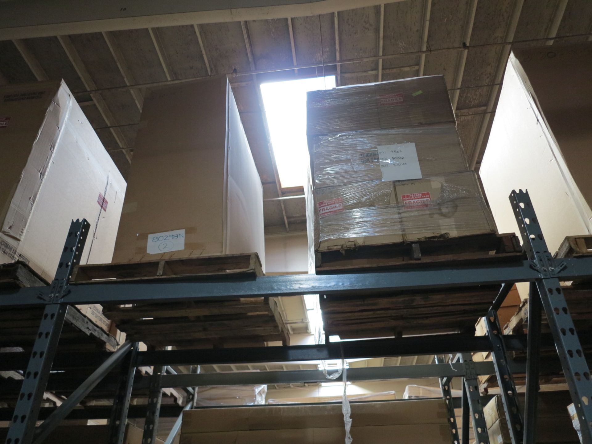 LOT - CONTENTS OF (2) SECTIONS OF PALLET RACK TO INCLUDE: ITEM # 50706, 4FT. L ADD ON SET 67" - Bild 6 aus 8