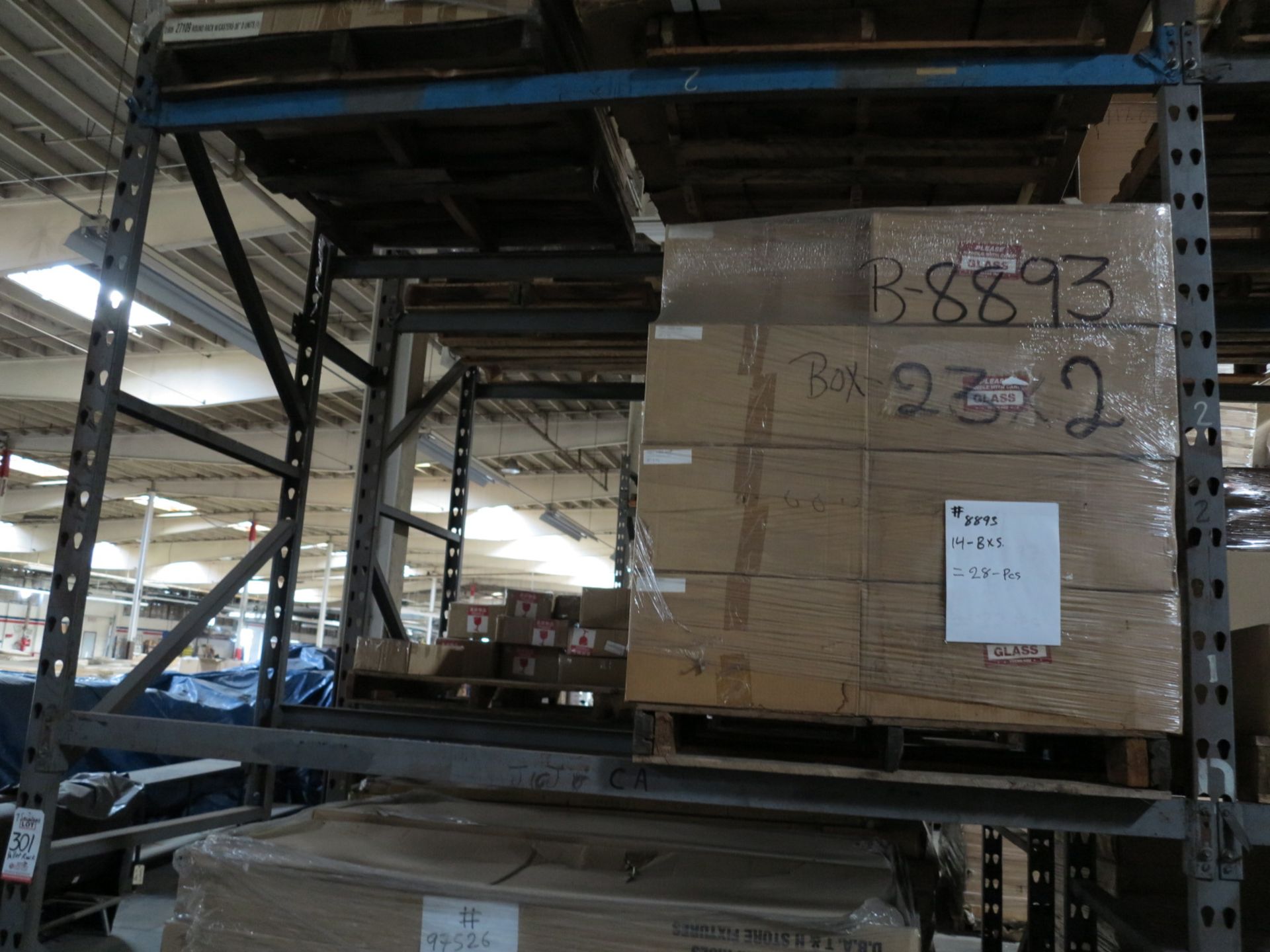 LOT - CONTENTS OF (3) SECTIONS OF PALLET RACK TO INCLUDE: ITEM # 26209, 2 WAY W (2) 15" STR. ARMS, - Bild 11 aus 12