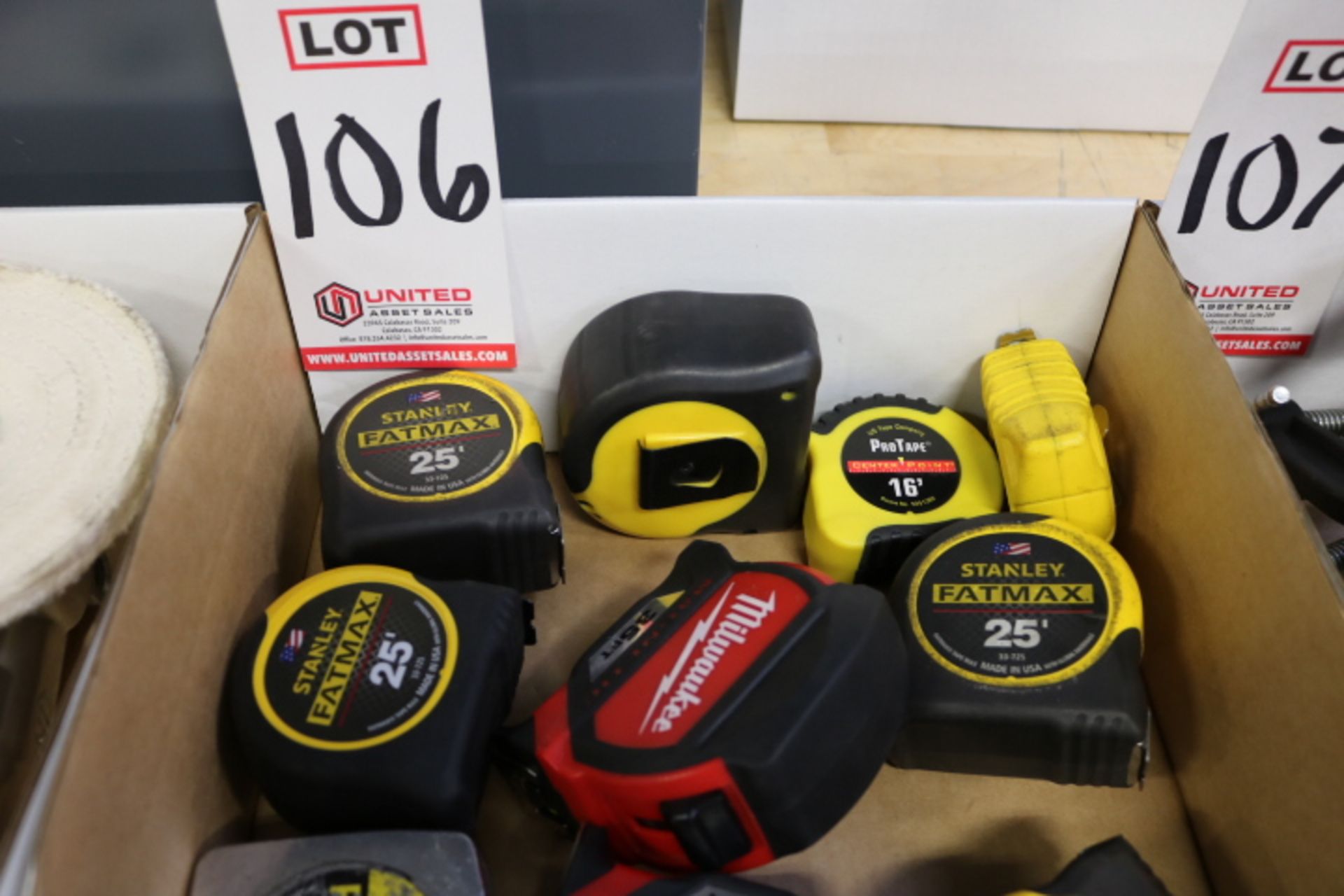 LOT - TAPE MEASURES