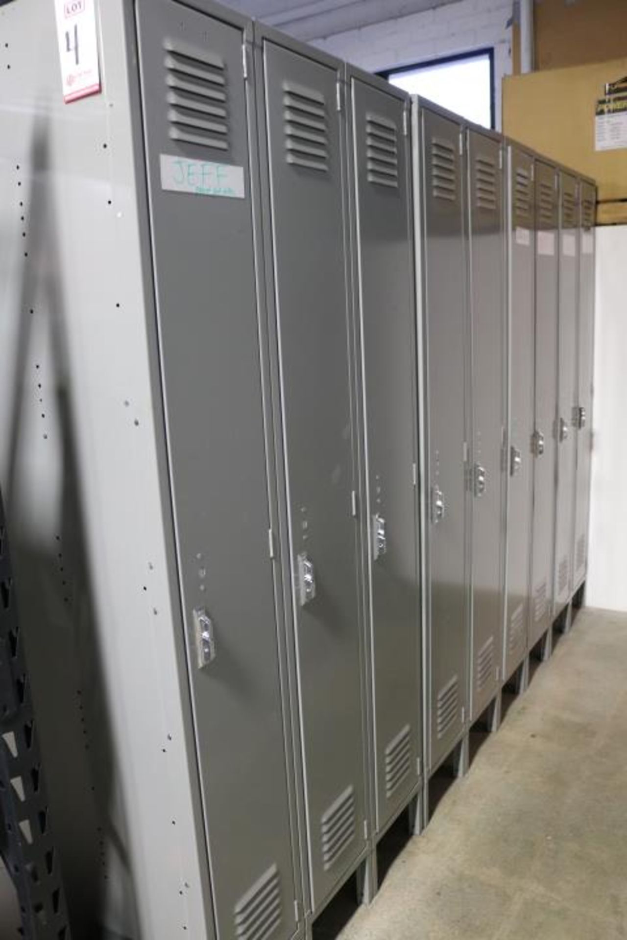 LOT - (9) EMPLOYEE LOCKERS