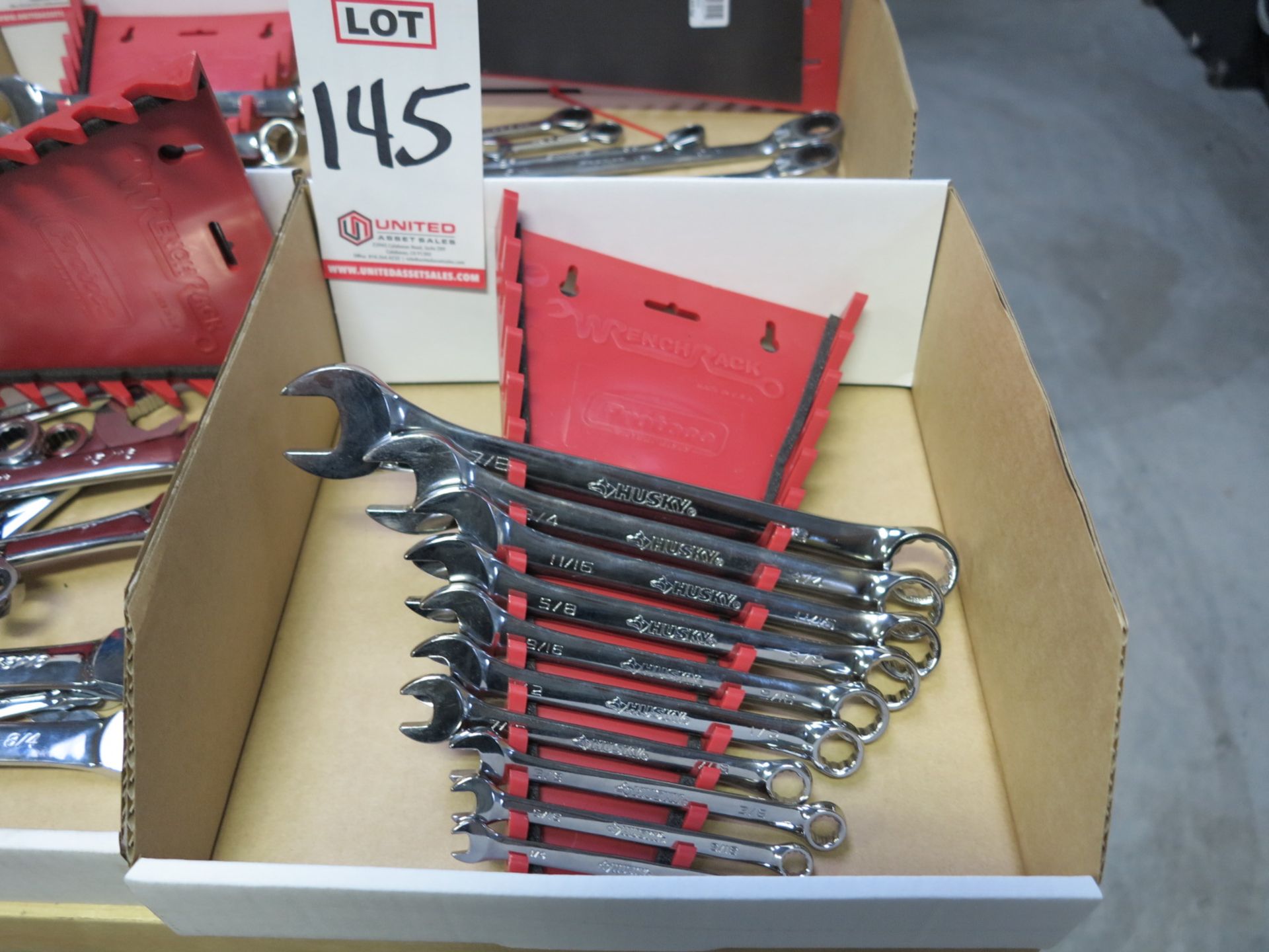 LOT - HUSKY STANDARD OPEN AND CLOSED END WRENCHES