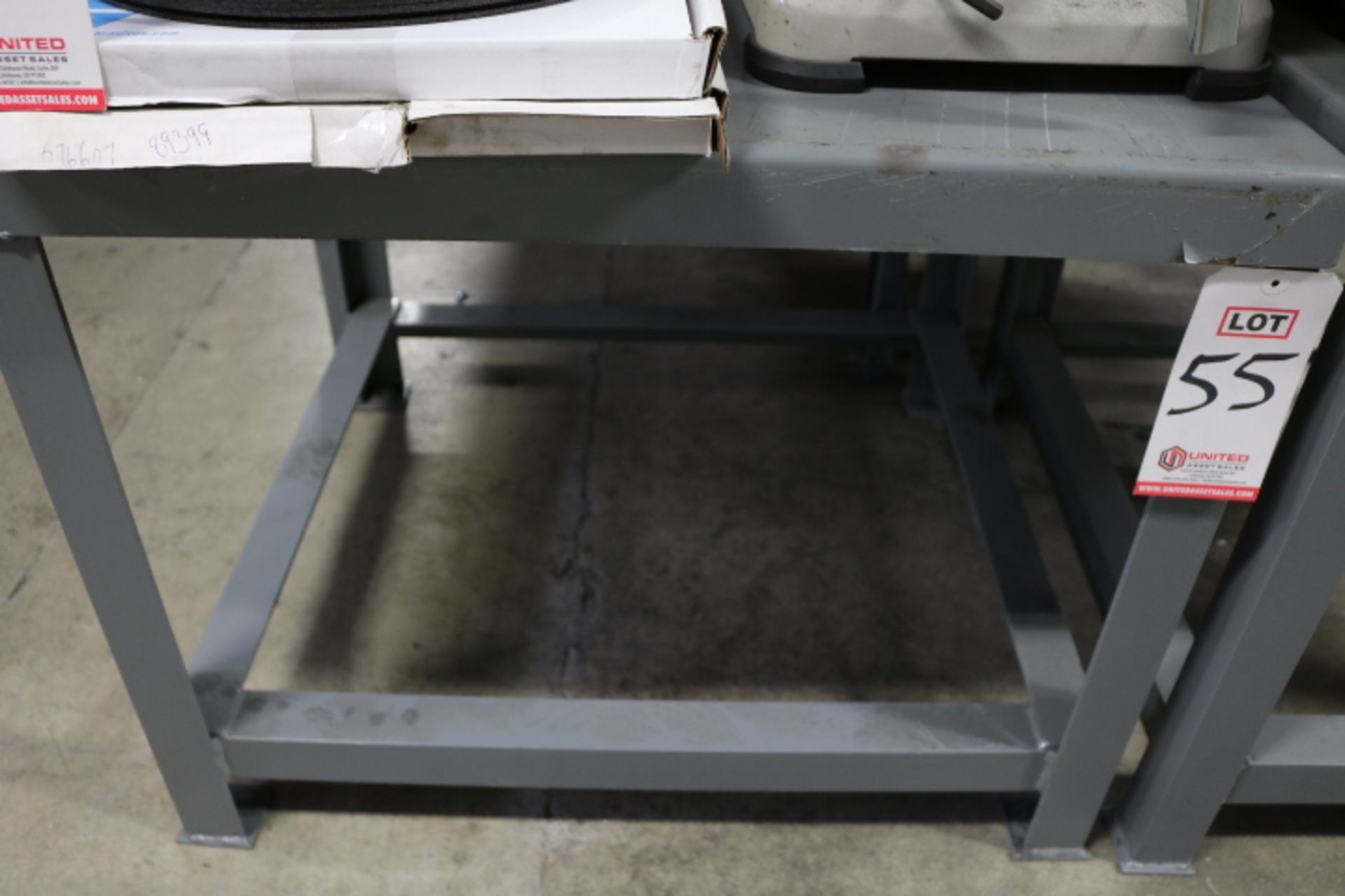 LITTLE GIANT STEEL BENCH, 30" X 28" X 24" HT