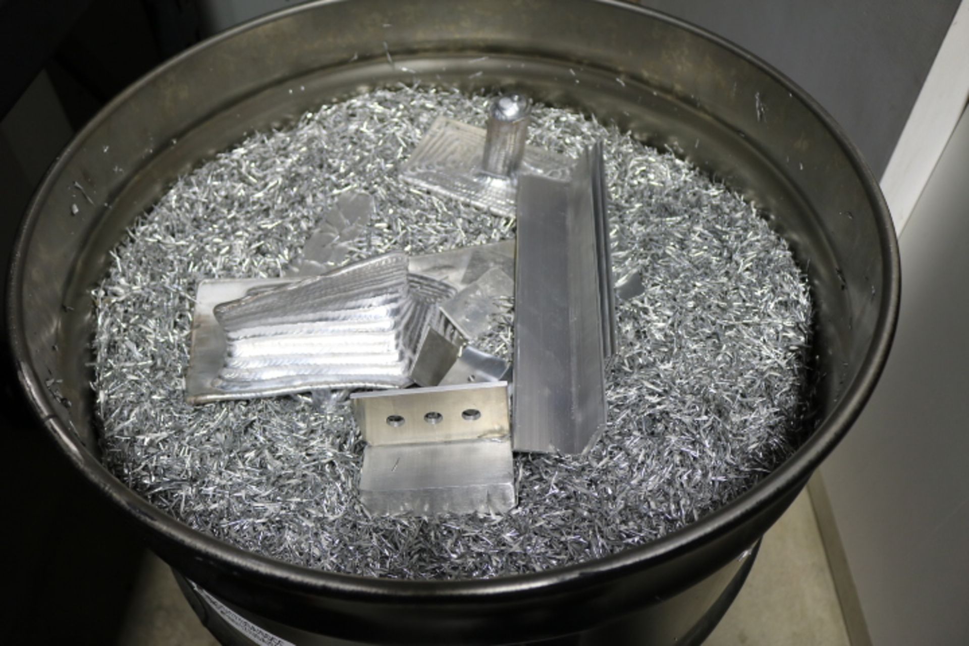 55 GALLON DRUM FULL OF ALUMINUM CHIPS, W/ DOLLY - Image 2 of 2