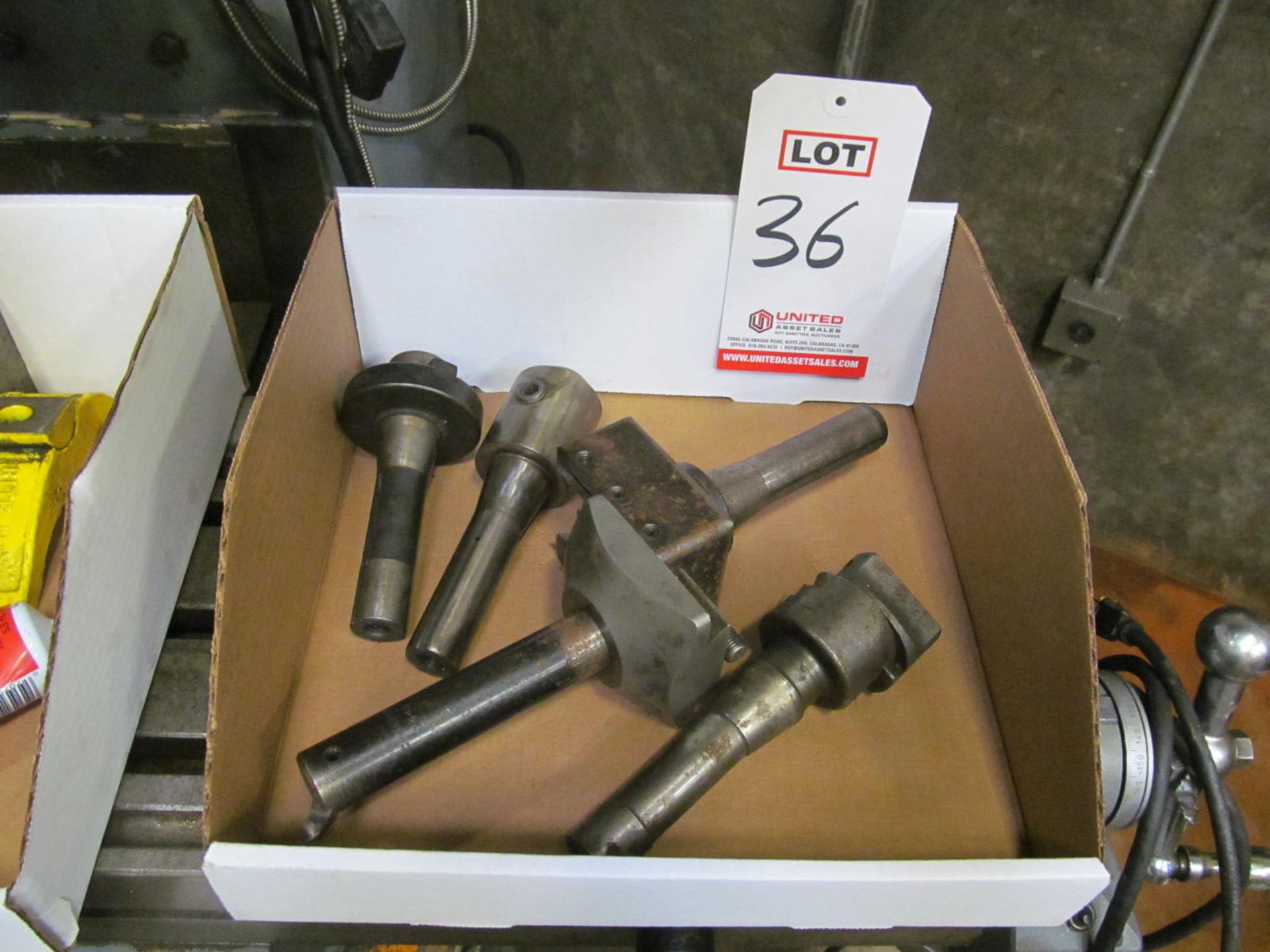 LOT - (2) R8 BORING HEADS W/ (2) TOOL HOLDERS