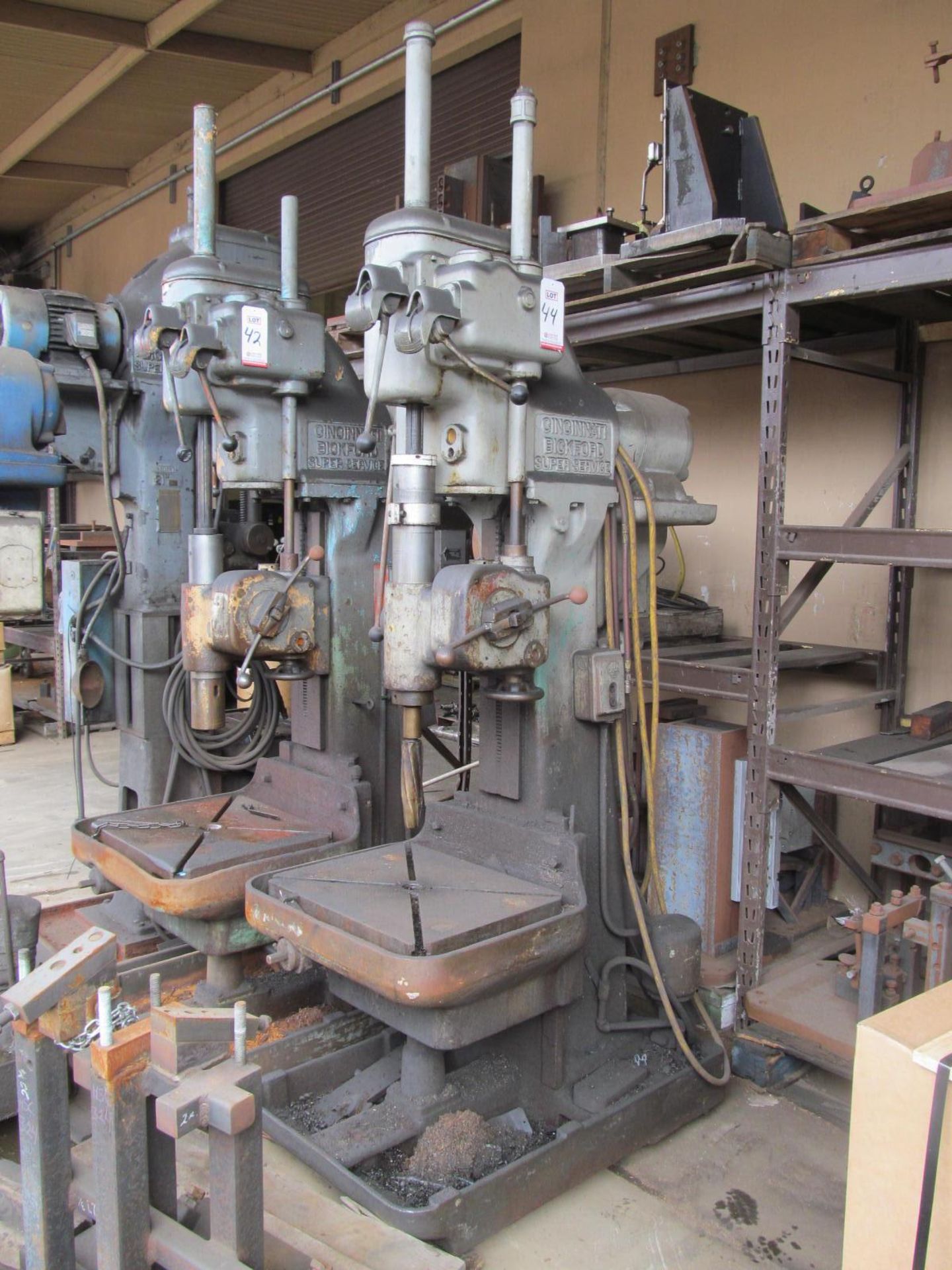 24" CINCINNATI BICKFORD SUPER SERVICE GEAR HEAD DRILL PRESS, (12) SPINDLE SPEEDS 60-1000 RPM,