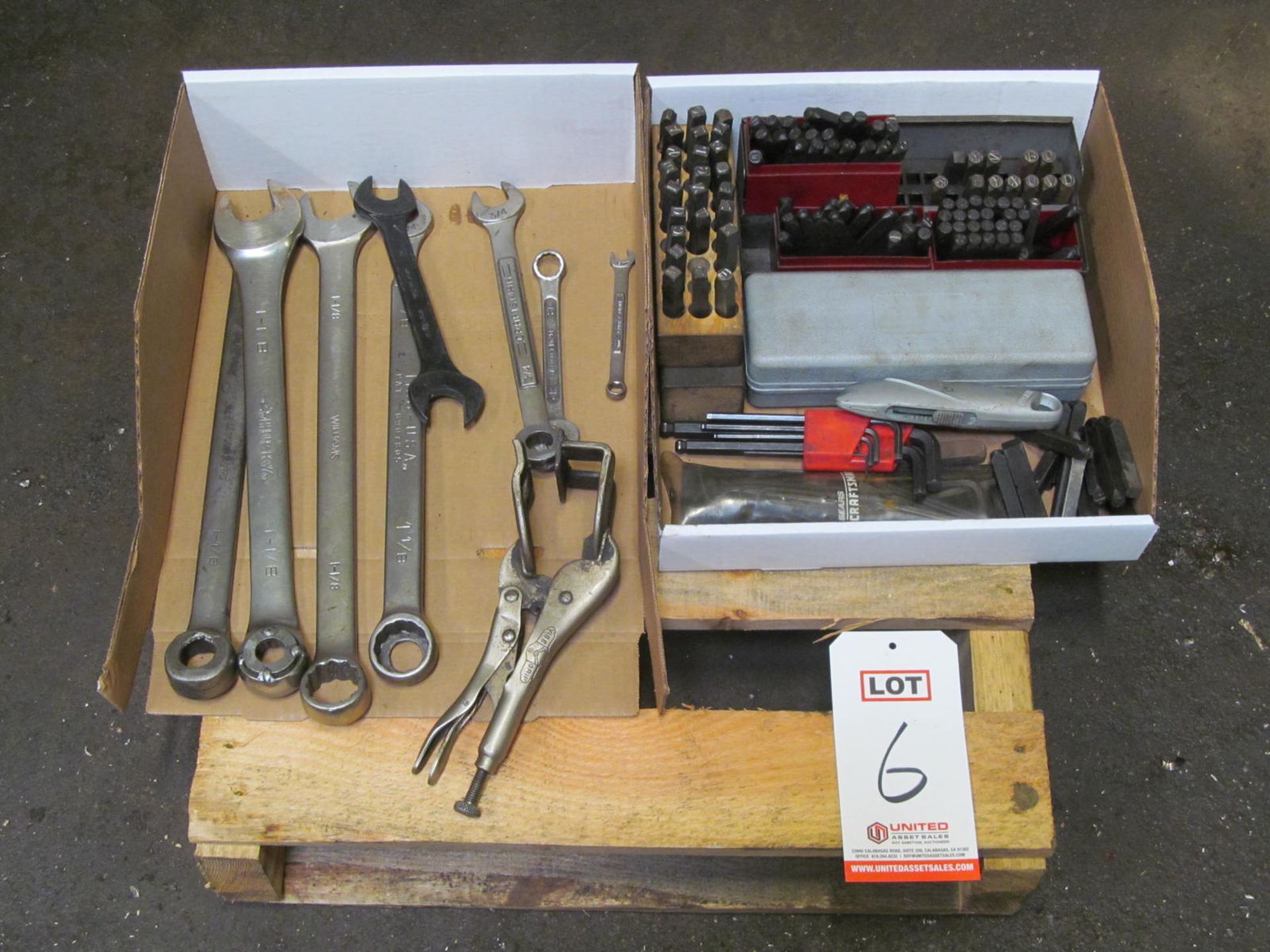 LOT - ASSORTED TOOLS TO INCLUDE: WRENCHES AND METAL STAMPS