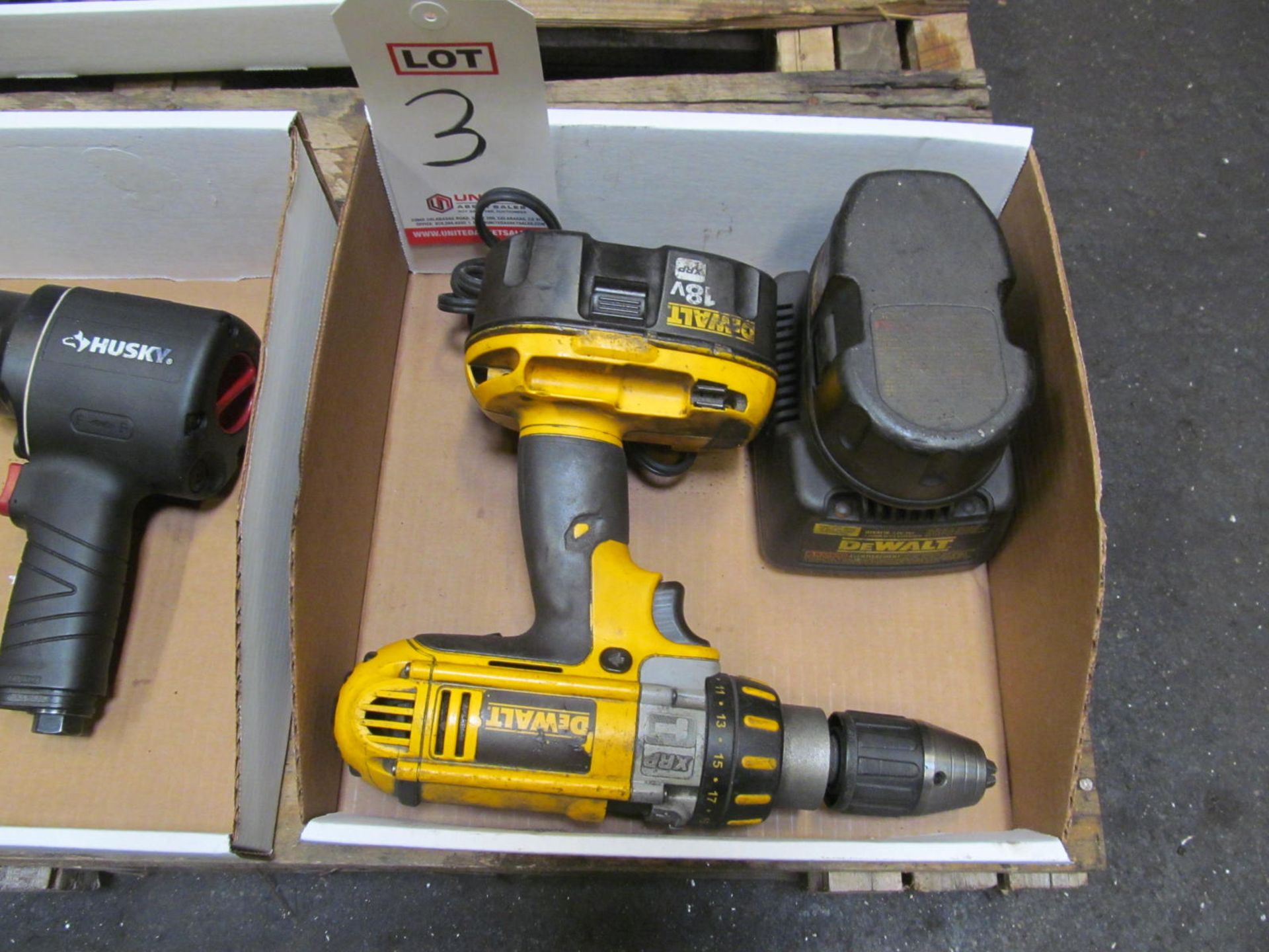 LOT - DEWALT DC925 CORDLESS 1/2" DRILL DRIVER W/ CHARGER