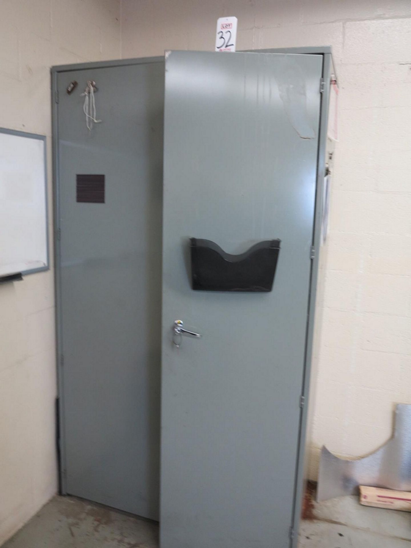 2-DOOR STORAGE CABINET W/ CONTENTS TO INCLUDE: LARGE QTY OF SALISBURY GLOVES, BAGS, DROPLIGHTS,