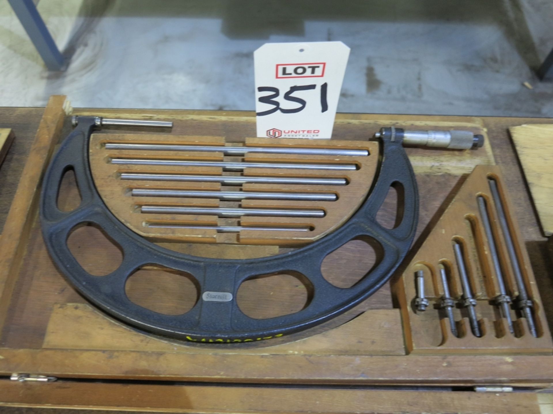 STARRETT NO. 224 MICROMETER, 6"-12"