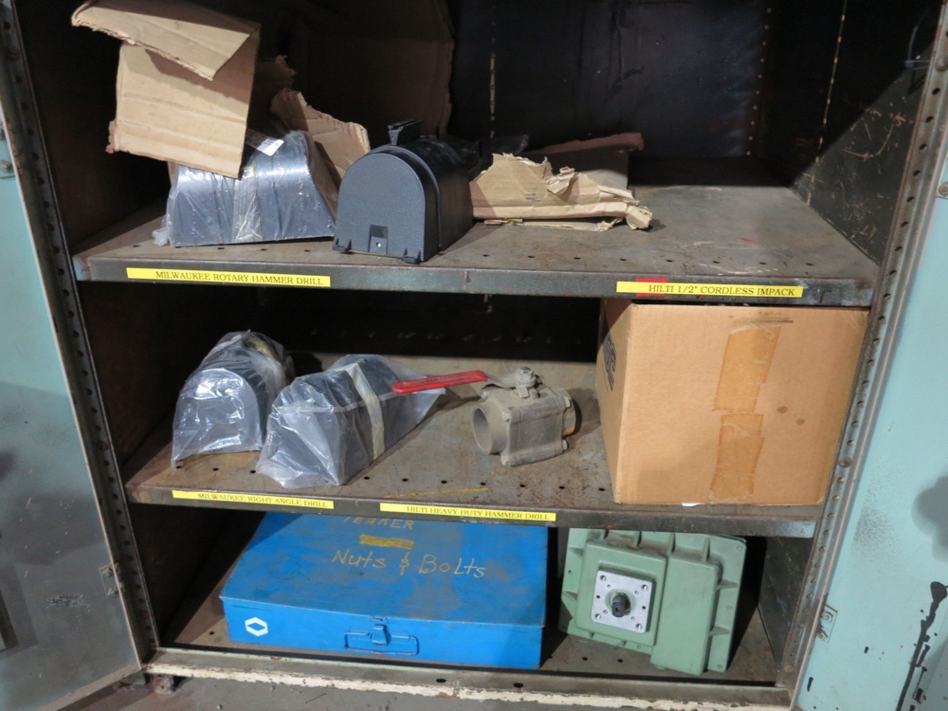 4-DOOR STORAGE CABINET W/ CONTENTS OF SS BRAIDED HOSE, OXY-ACETYLENE HOSE, REGULATORS, 6" WIRE CUP - Image 4 of 4