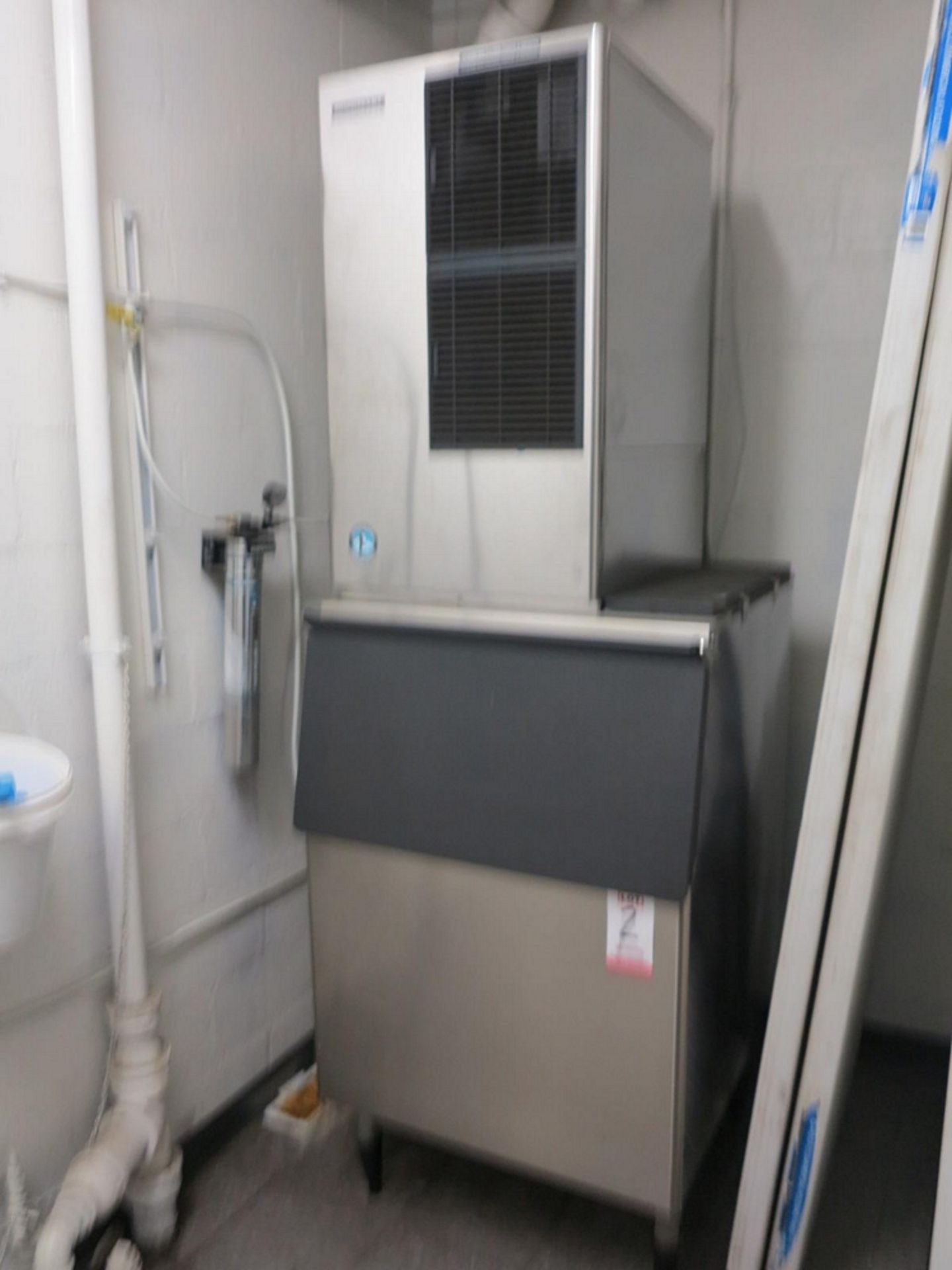 HOSHIZAKI HOTEL-STYLE ICEMAKER - Image 2 of 2