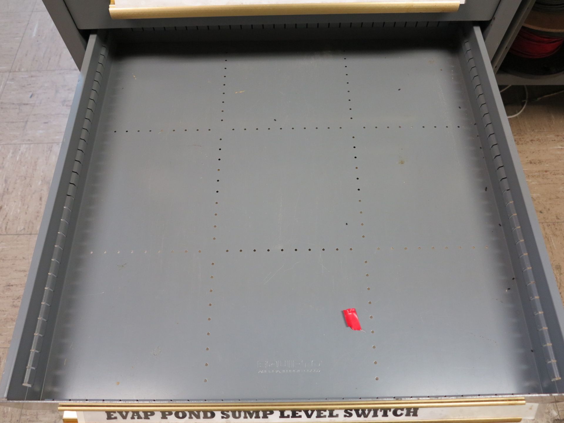 EQUIPTO 6-DRAWER BASE CABINET, W/ CONTENTS TO INCLUDE: IPT SEISMIC VIBRATION TRANSMITTERS, - Image 4 of 7