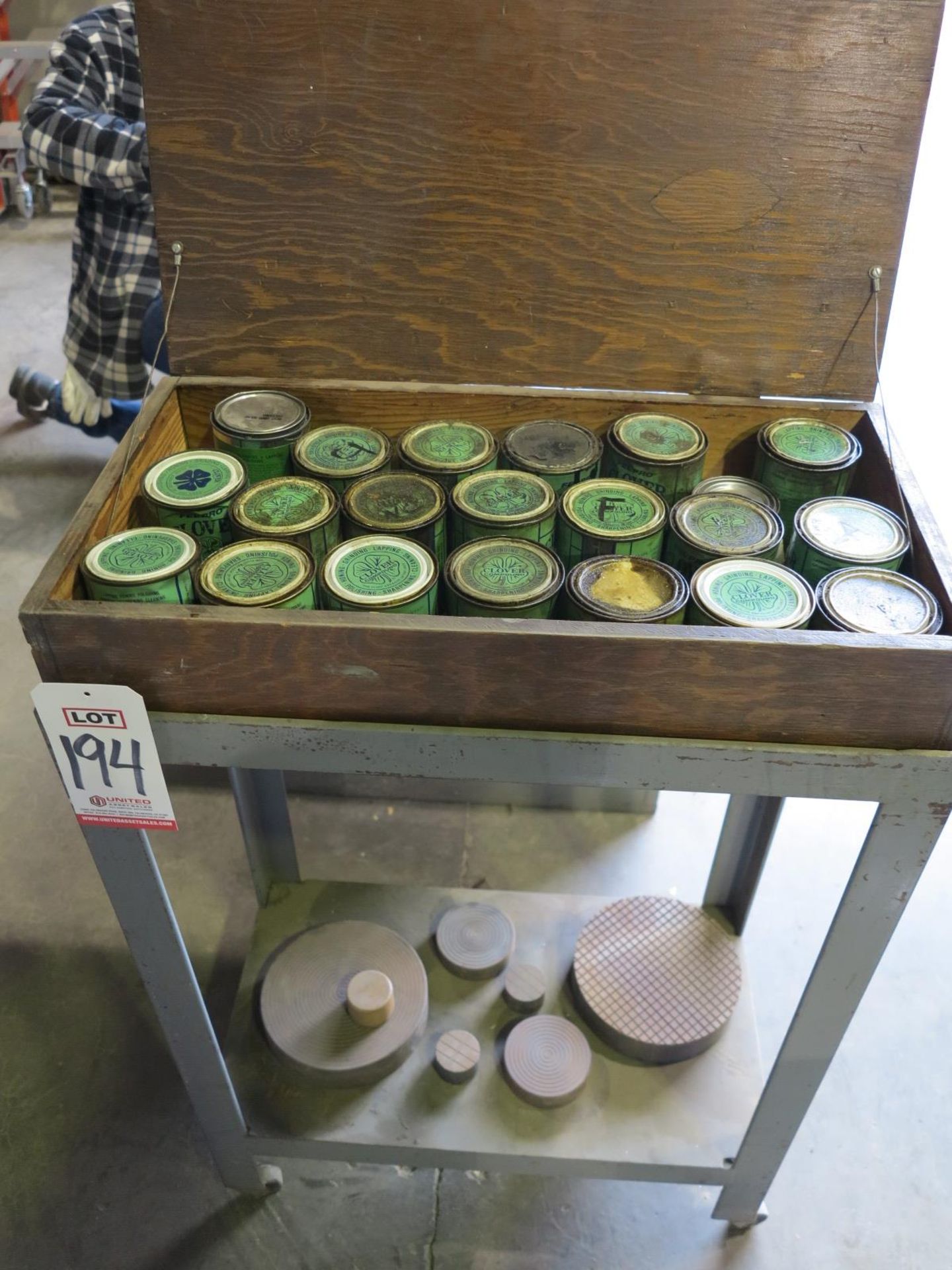 LOT - LAPPING PLATES AND COLLECTION OF LAPPING COMPOUNDS, W/ CART