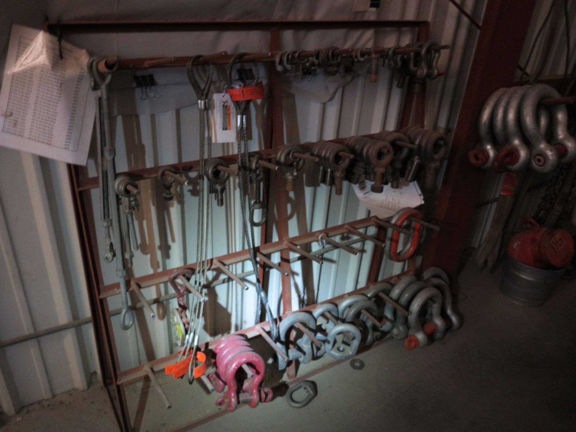 LOT - (6) HAND CHAIN HOISTS, SHACKLES, LIFTING EYES, STEEL LIFTING CABLES - Image 5 of 6