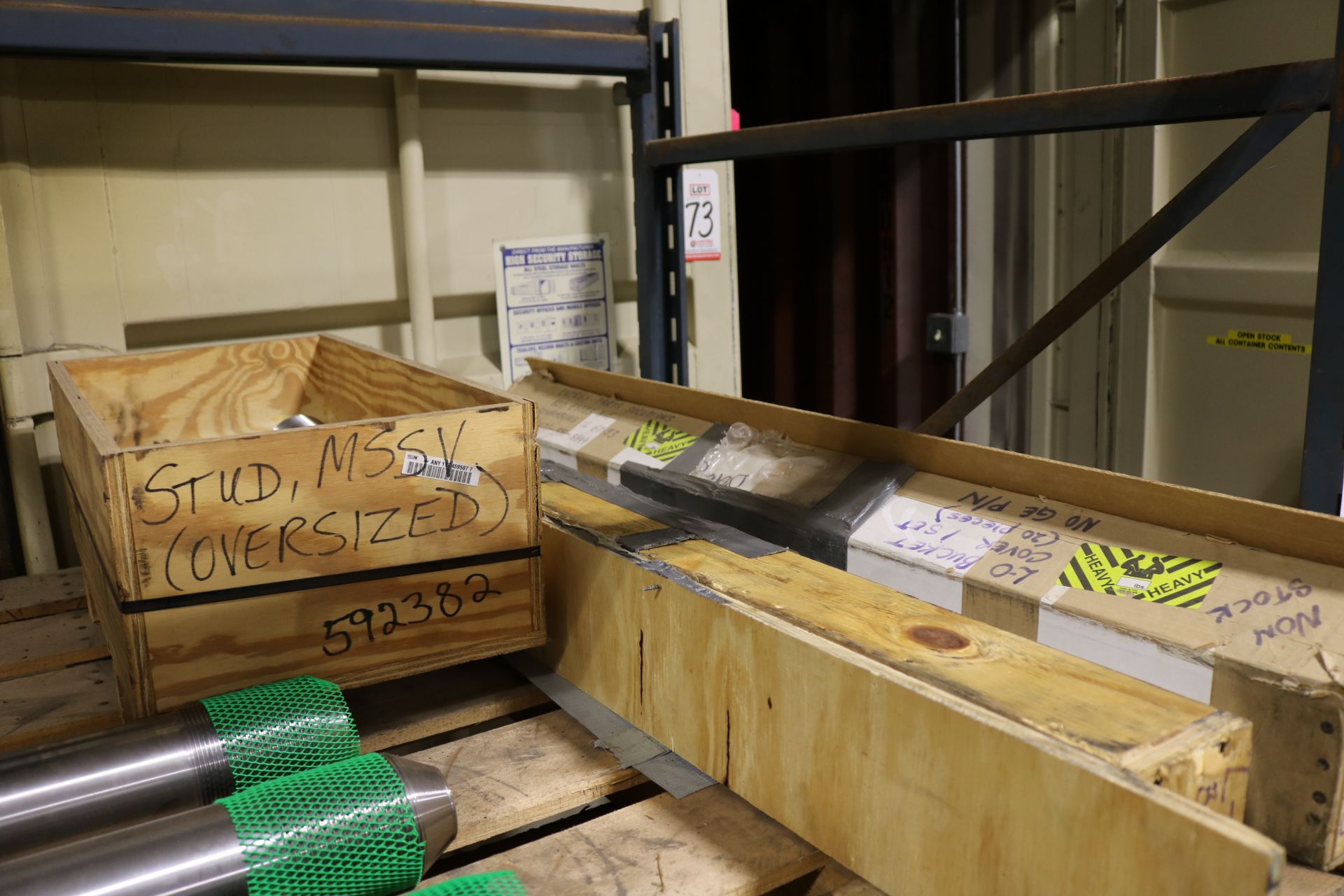 LOT - PALLET OF MISC VALVES AND PALLET OF STUDS AND PLATE - Image 3 of 4