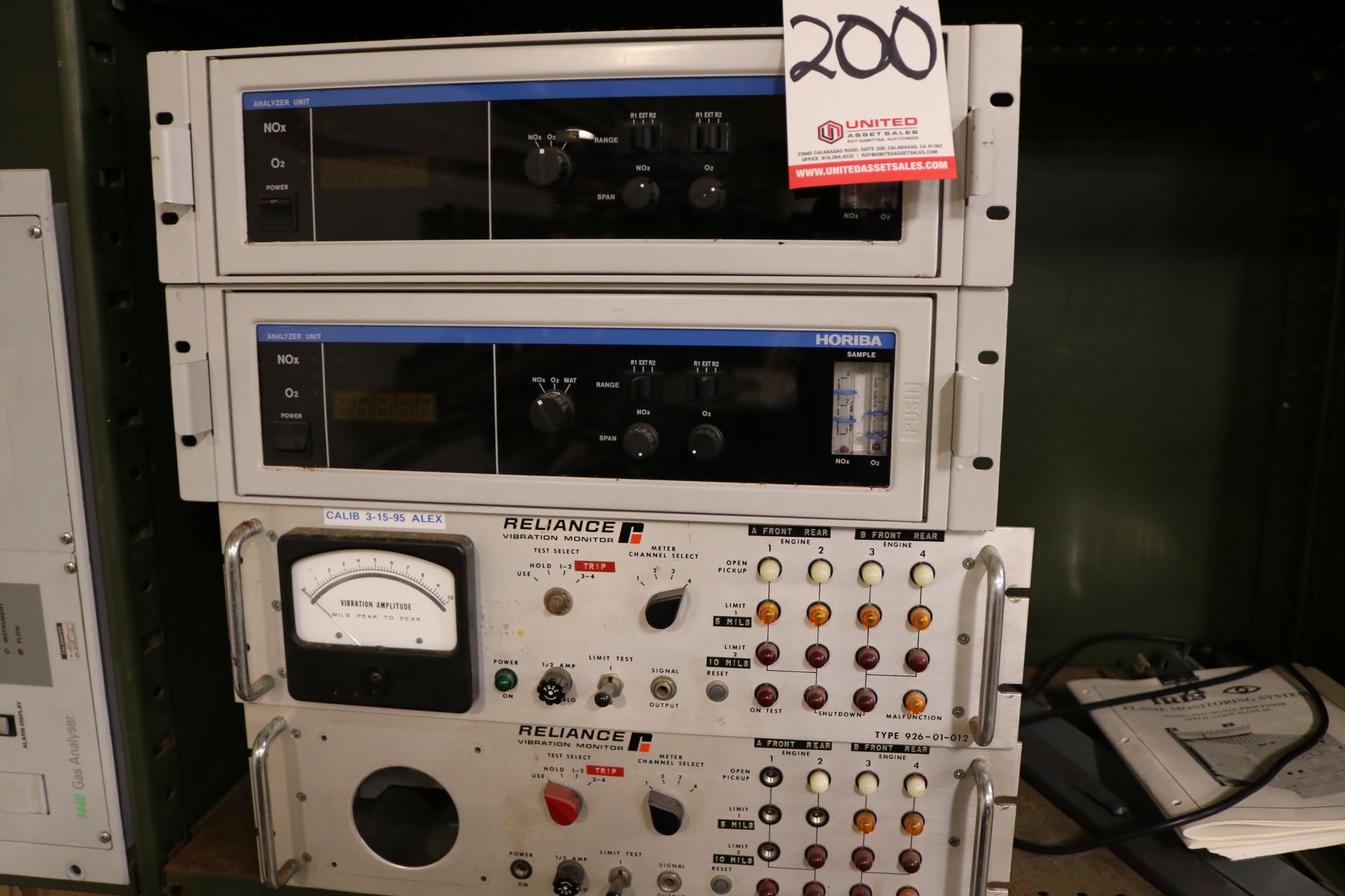 LOT - (2) HORIBA CMA-323 NOX AND O2 GAS ANALYZERS, (2) RELIANCE VIBRATION MONITORS, ABB DCS SYSTEM - Image 2 of 5