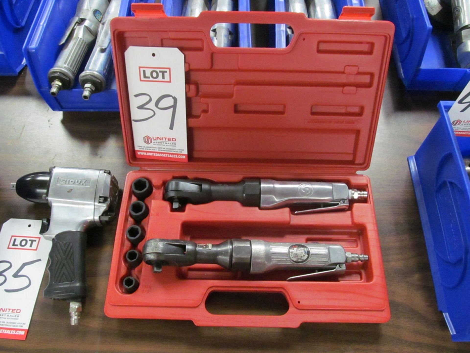 LOT - (2) 3/8" PNEUMATIC RATCHETS: (1) CP #828 AND (1) CRAFTSMAN