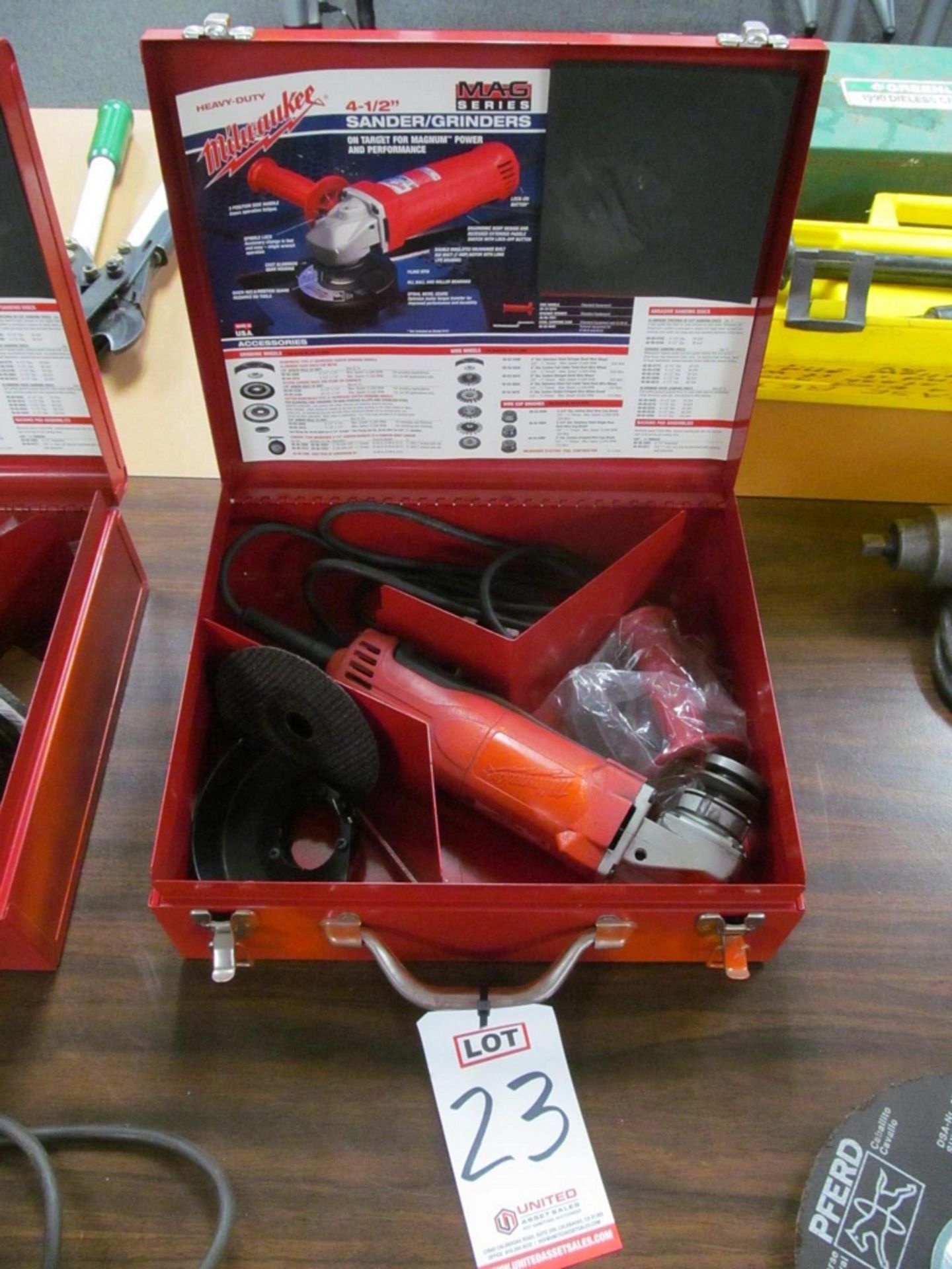 MILWAUKEE #6148 4.5" ANGLE GRINDER