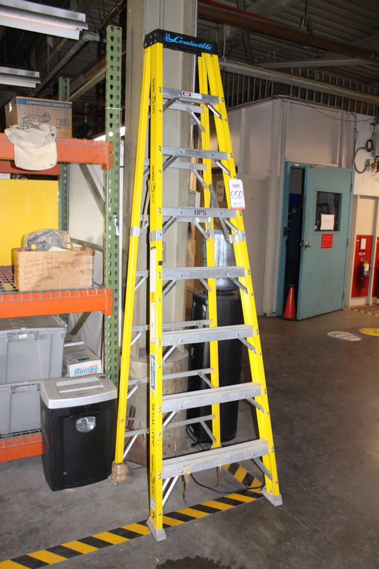 LOUISVILLE 8' FIBERGLASS STEP LADDER; (WAREHOUSE)