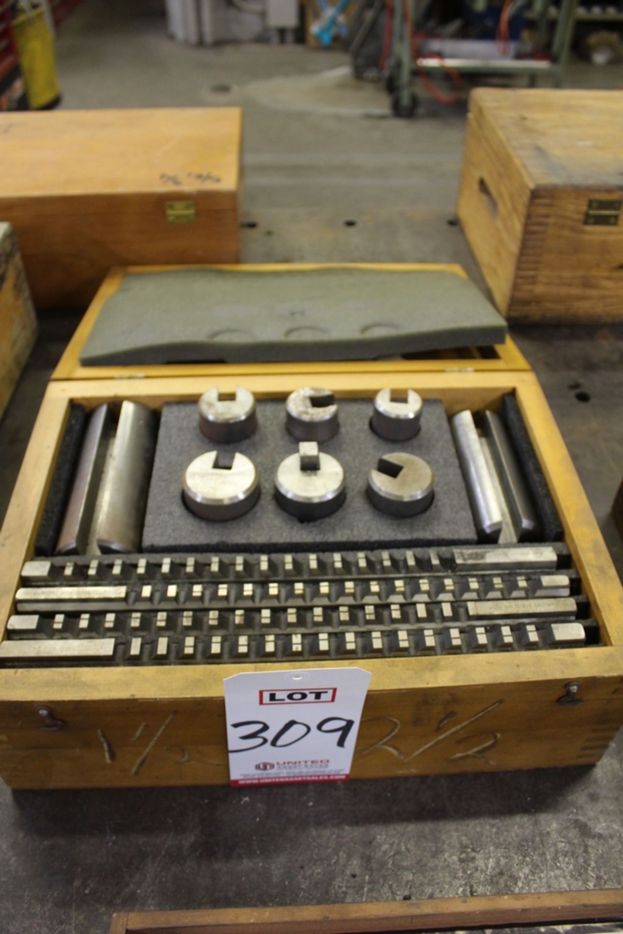 MINUTE MAN NO. 40 A BROACH SET; (BLDG 7)