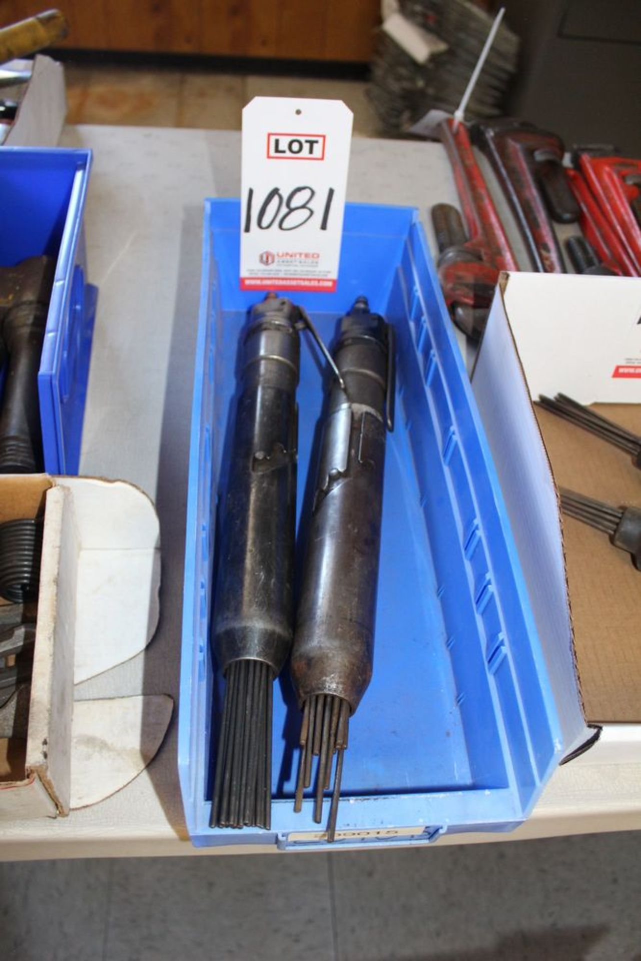 LOT - PNEUMATIC NEEDLE DESCALERS, (LUNCHROOM)