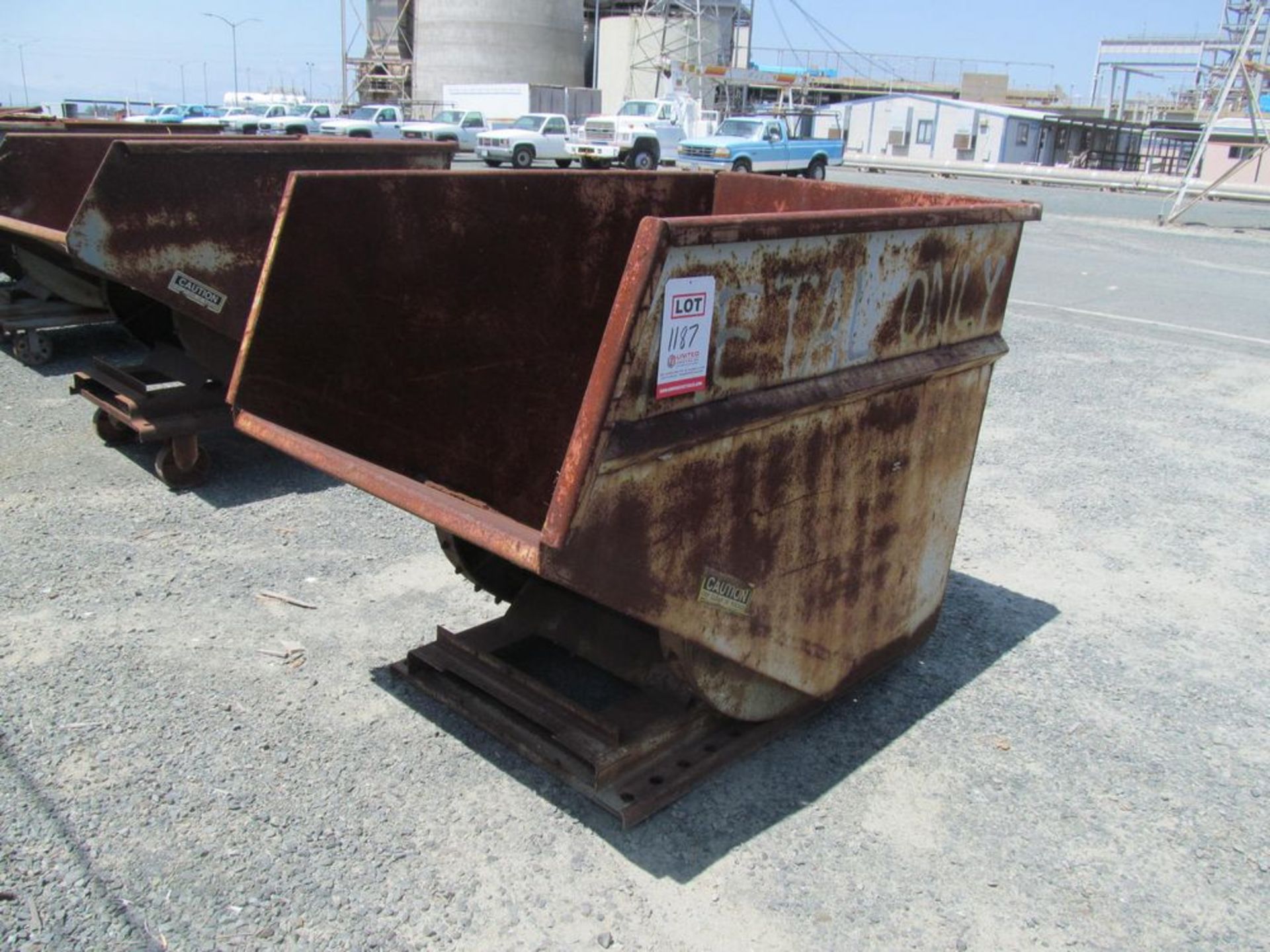 1.5 YARD WRIGHT SELF DUMPING HOPPER