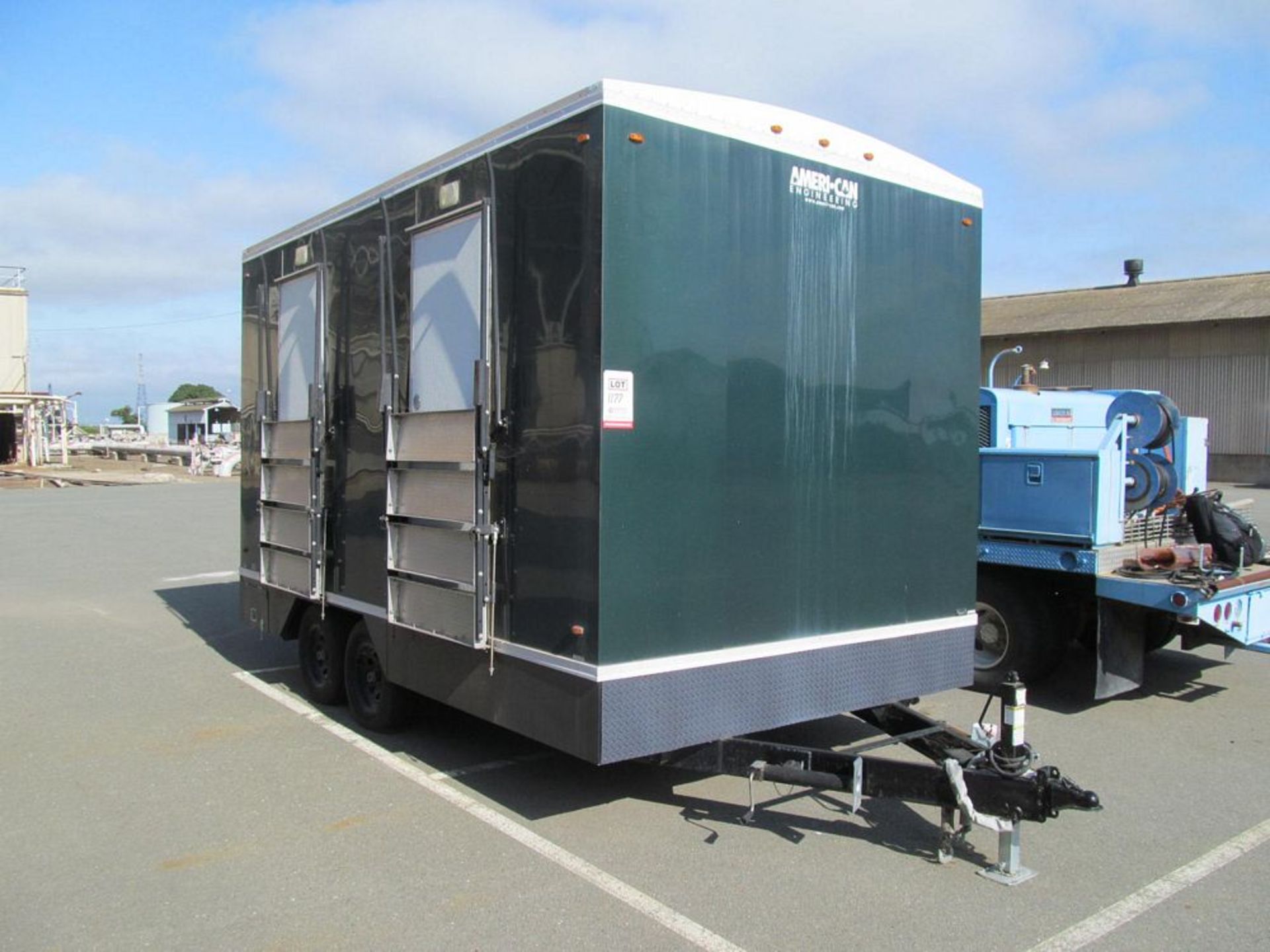 2011 AMERI-CAN TYPE 814 COMBINATION MOBILE RESTROOM TRAILER, VIN 1A9500H22B1270022, TANDEM AXLE, ( - Image 2 of 4