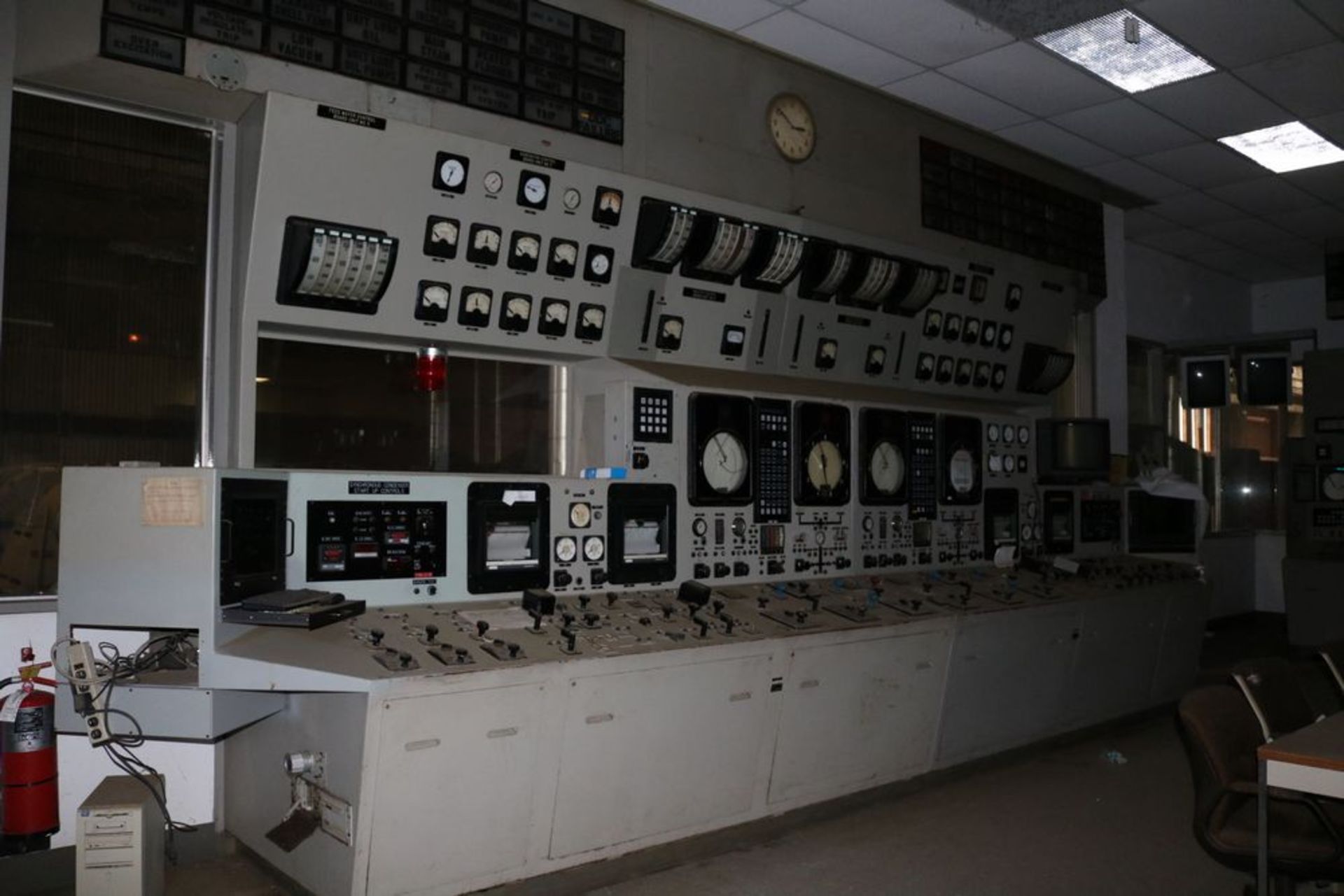 POWER PLANT EQUIPMENT PHOTOS - Image 127 of 294