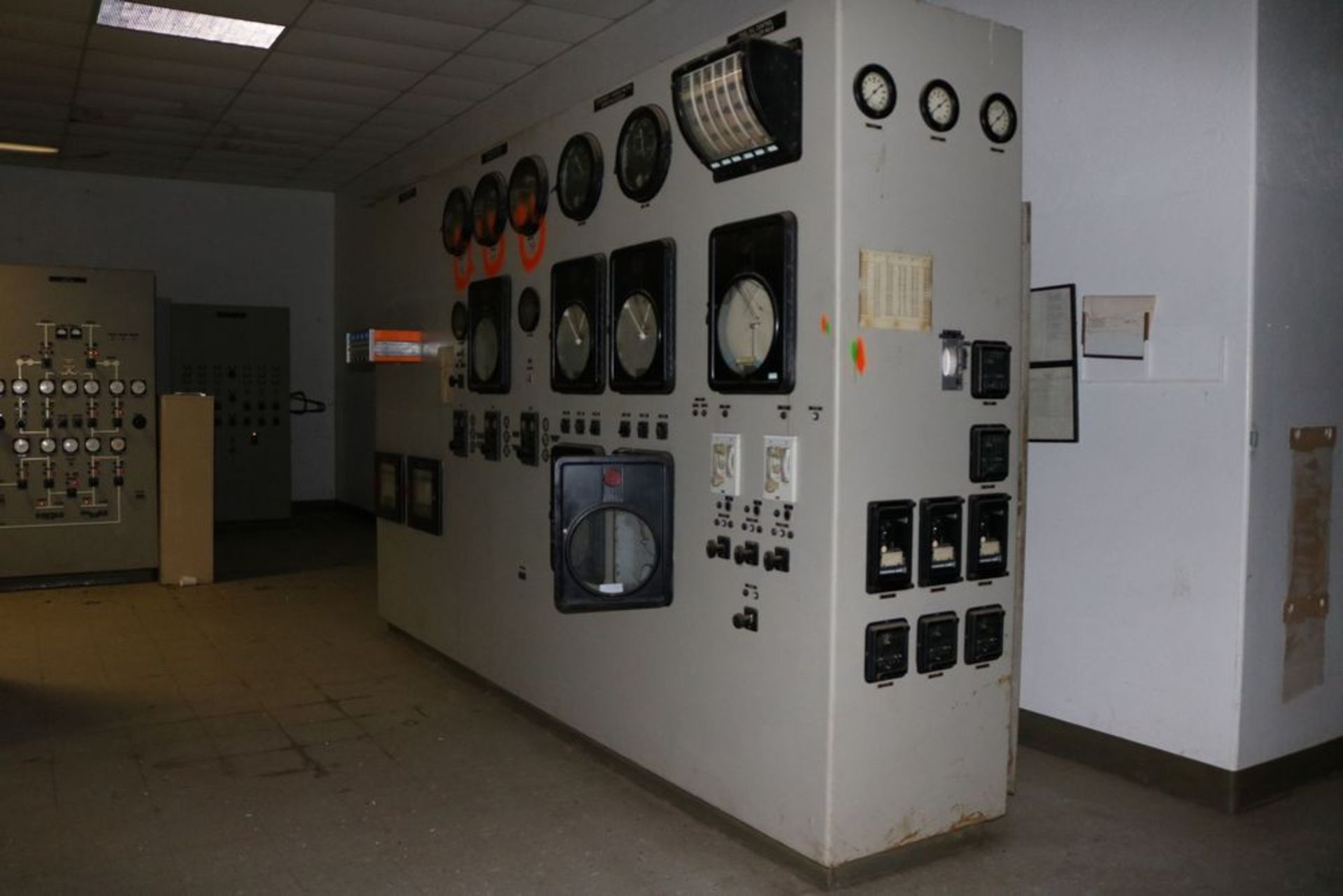 POWER PLANT EQUIPMENT PHOTOS - Image 129 of 294